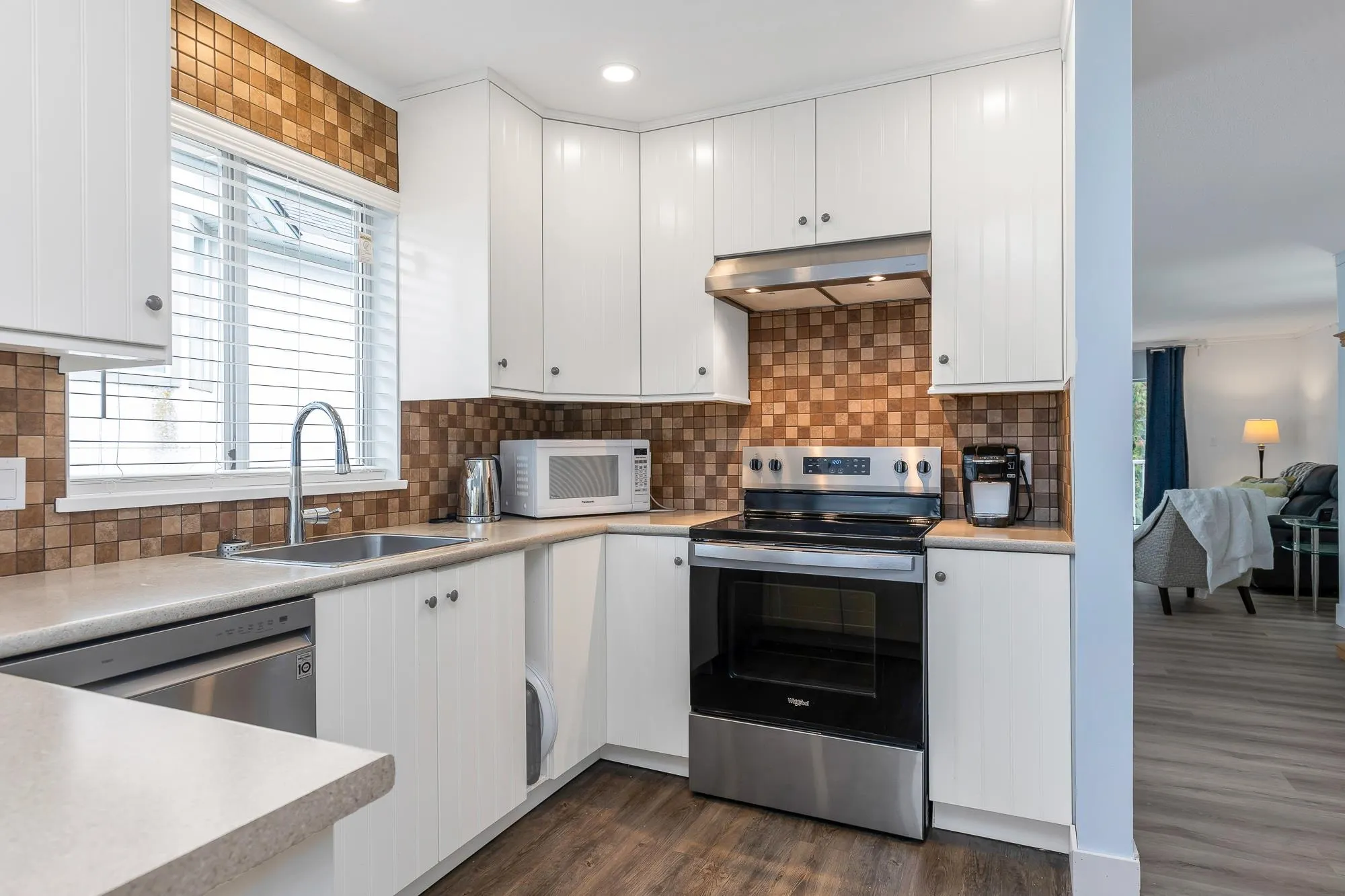 24 3380 Gladwin Road