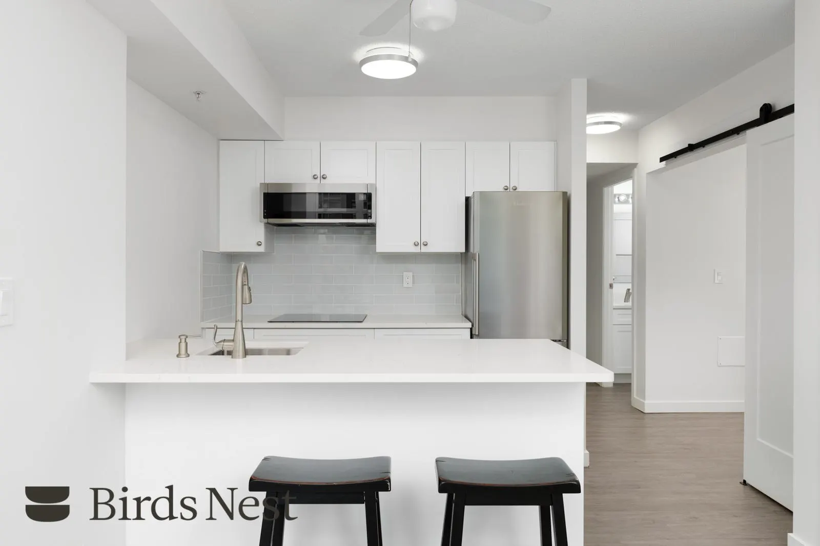 911 1889 Alberni Street