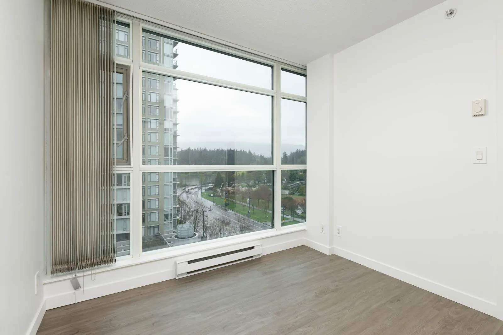 911 1889 Alberni Street