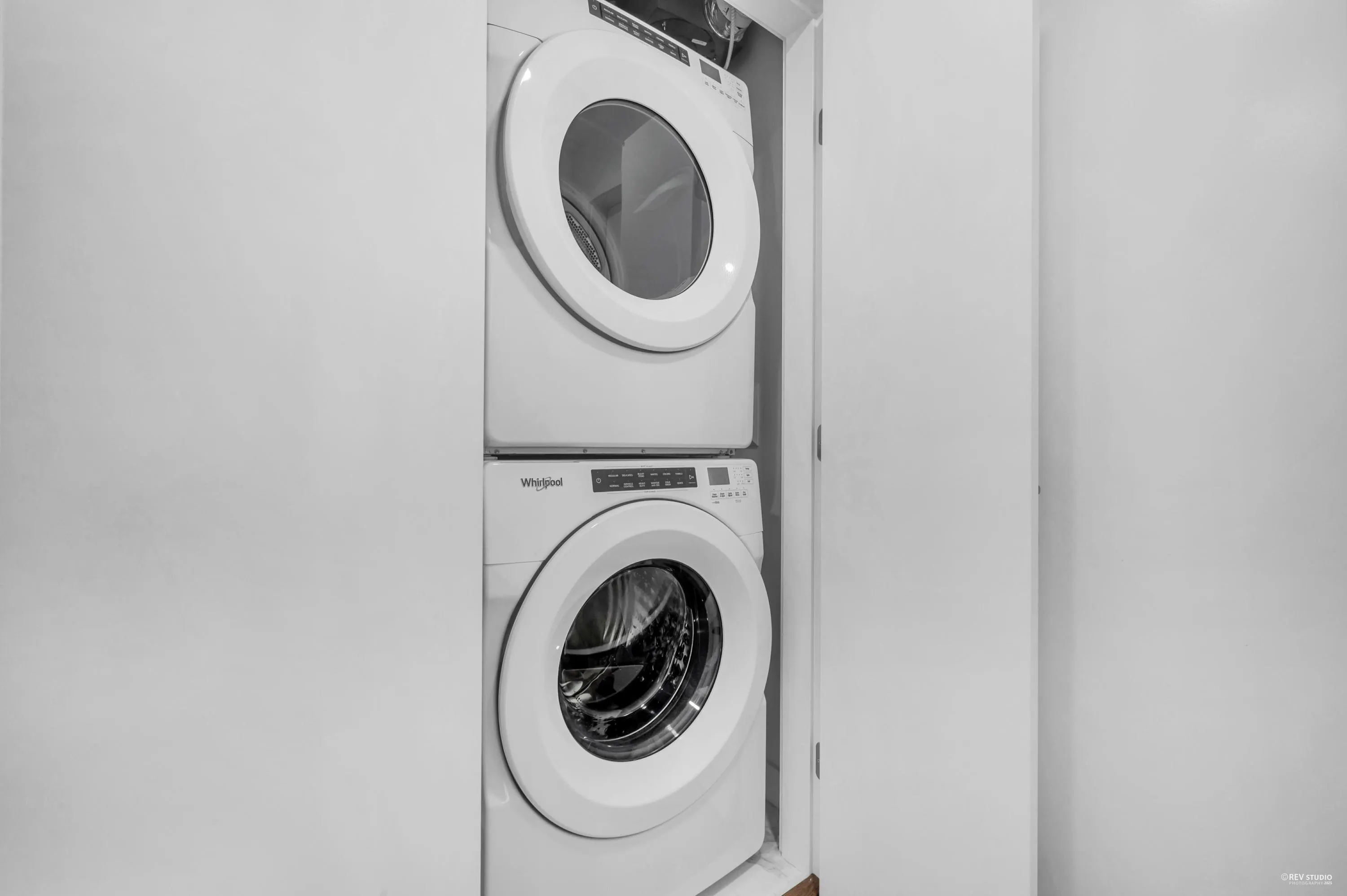 1607 7769 Park Crescent