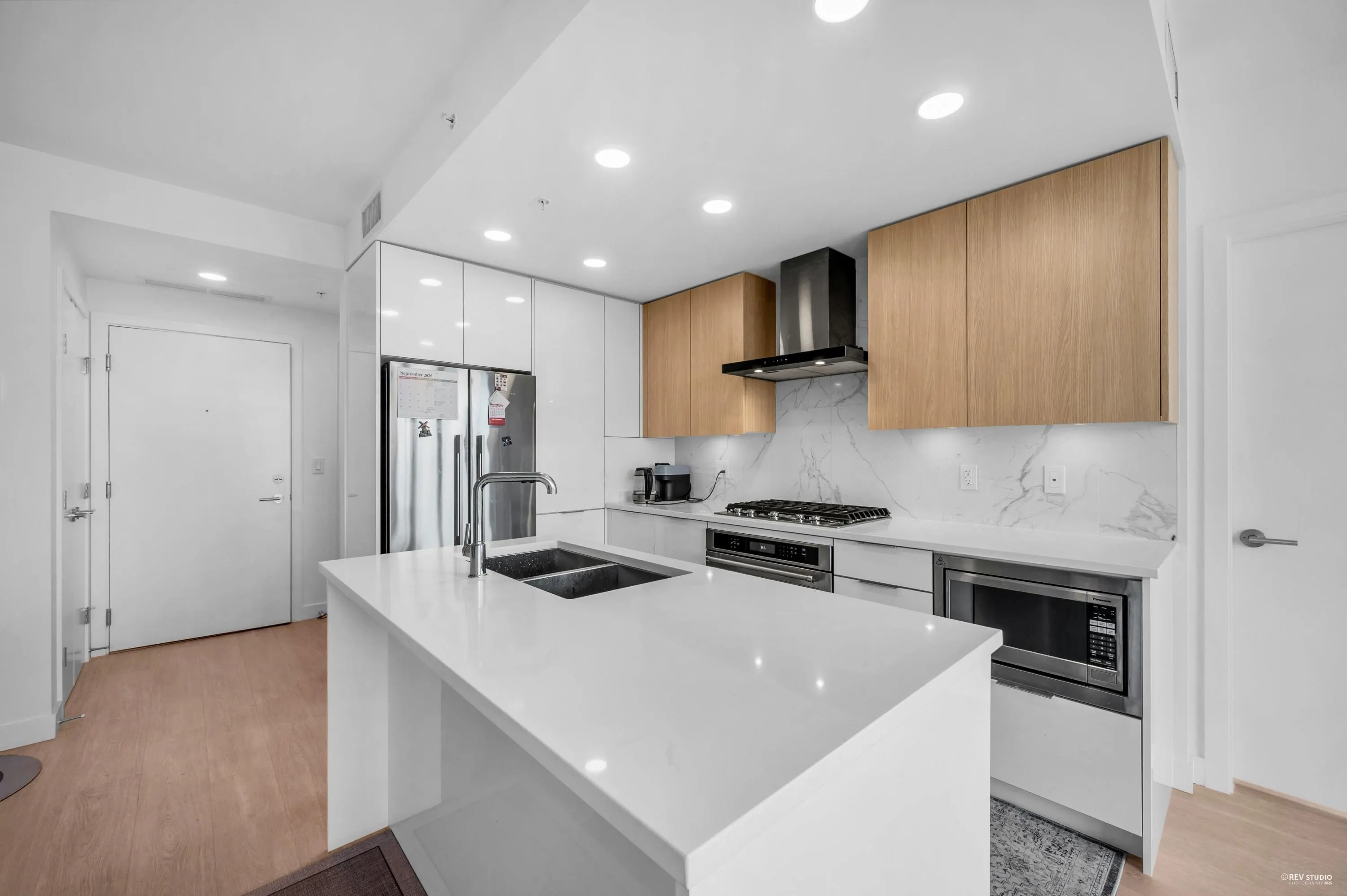 1607 7769 Park Crescent