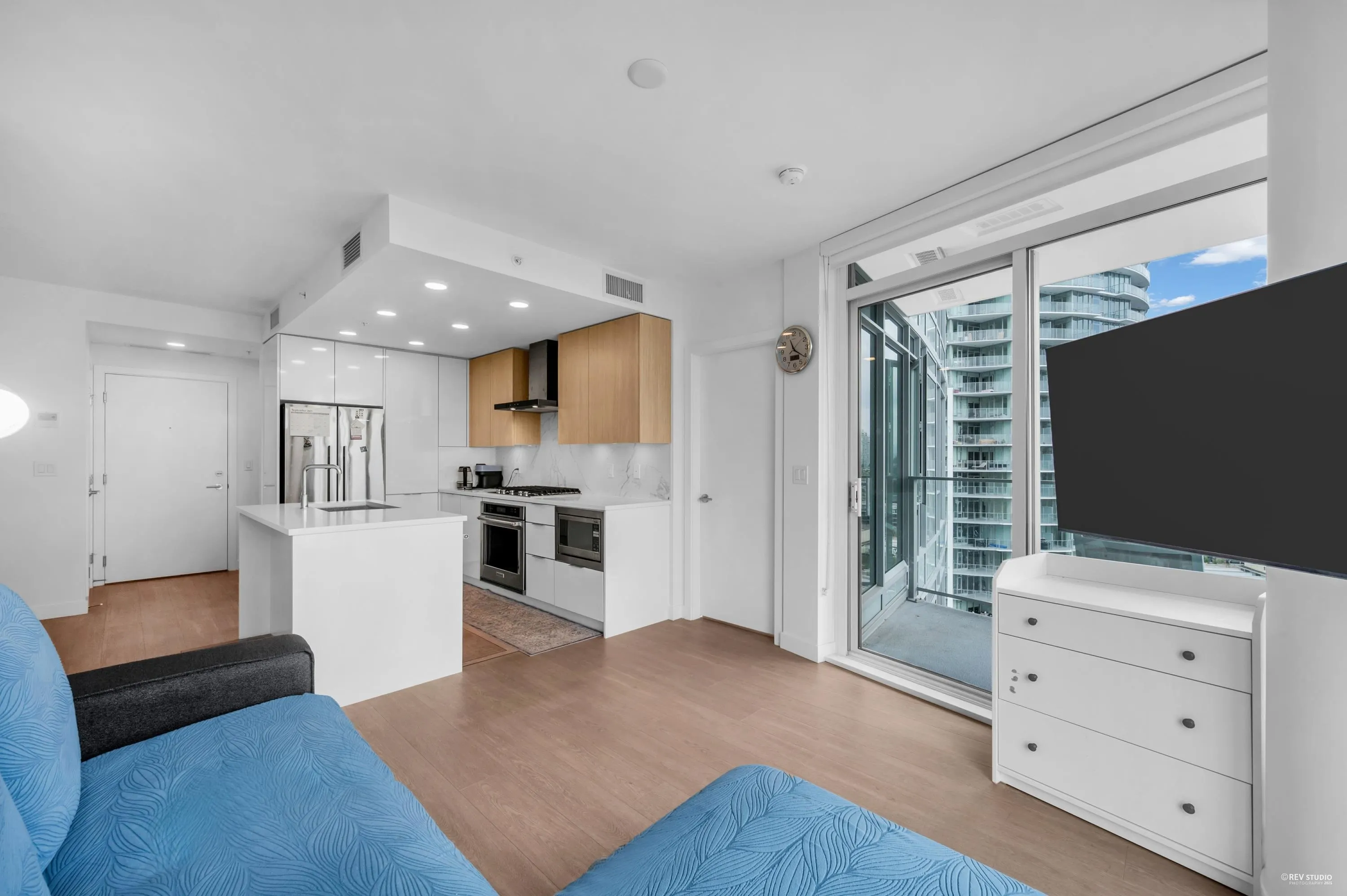 1607 7769 Park Crescent