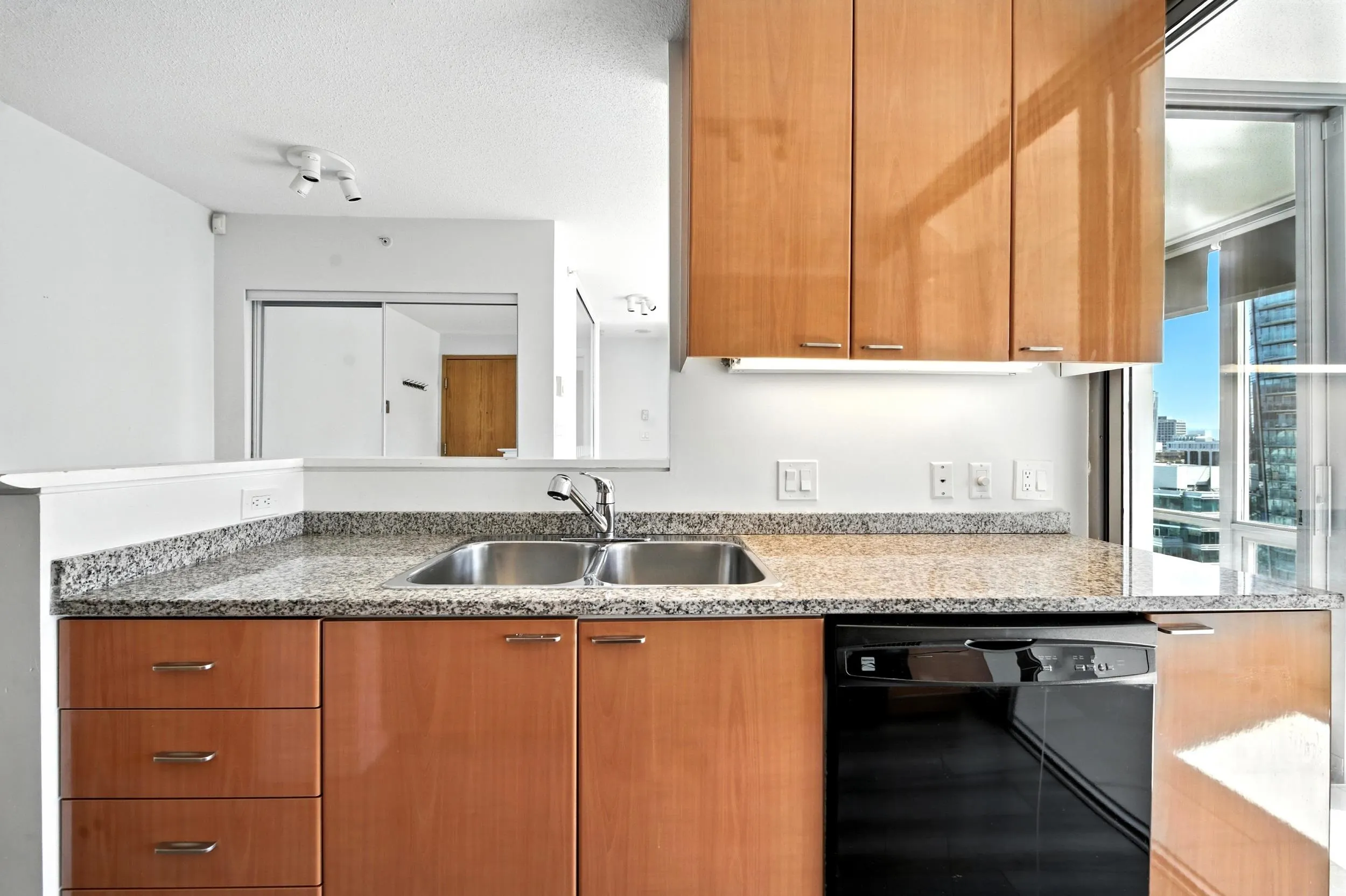 3004 1200 W Georgia Street