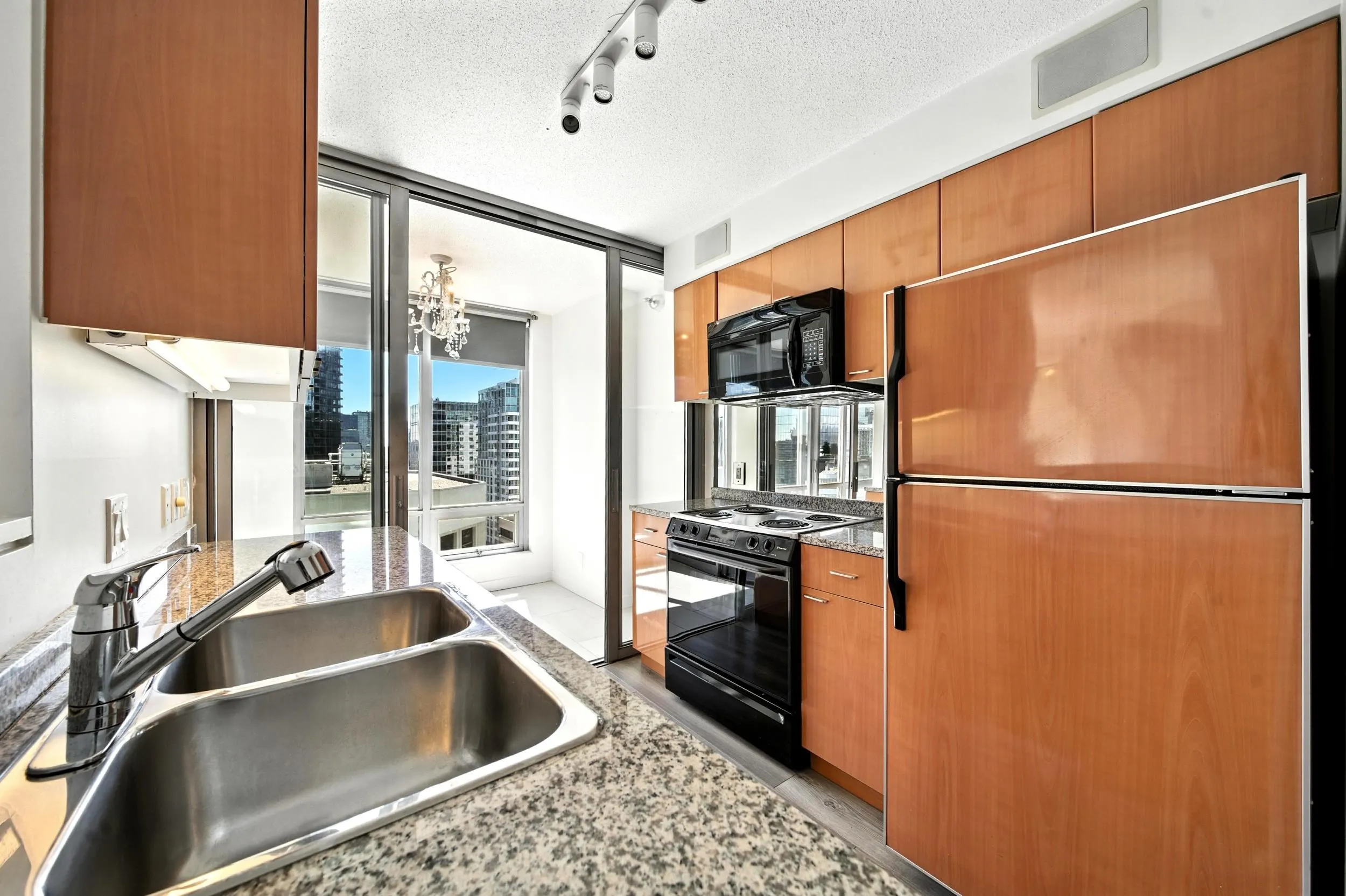 3004 1200 W Georgia Street