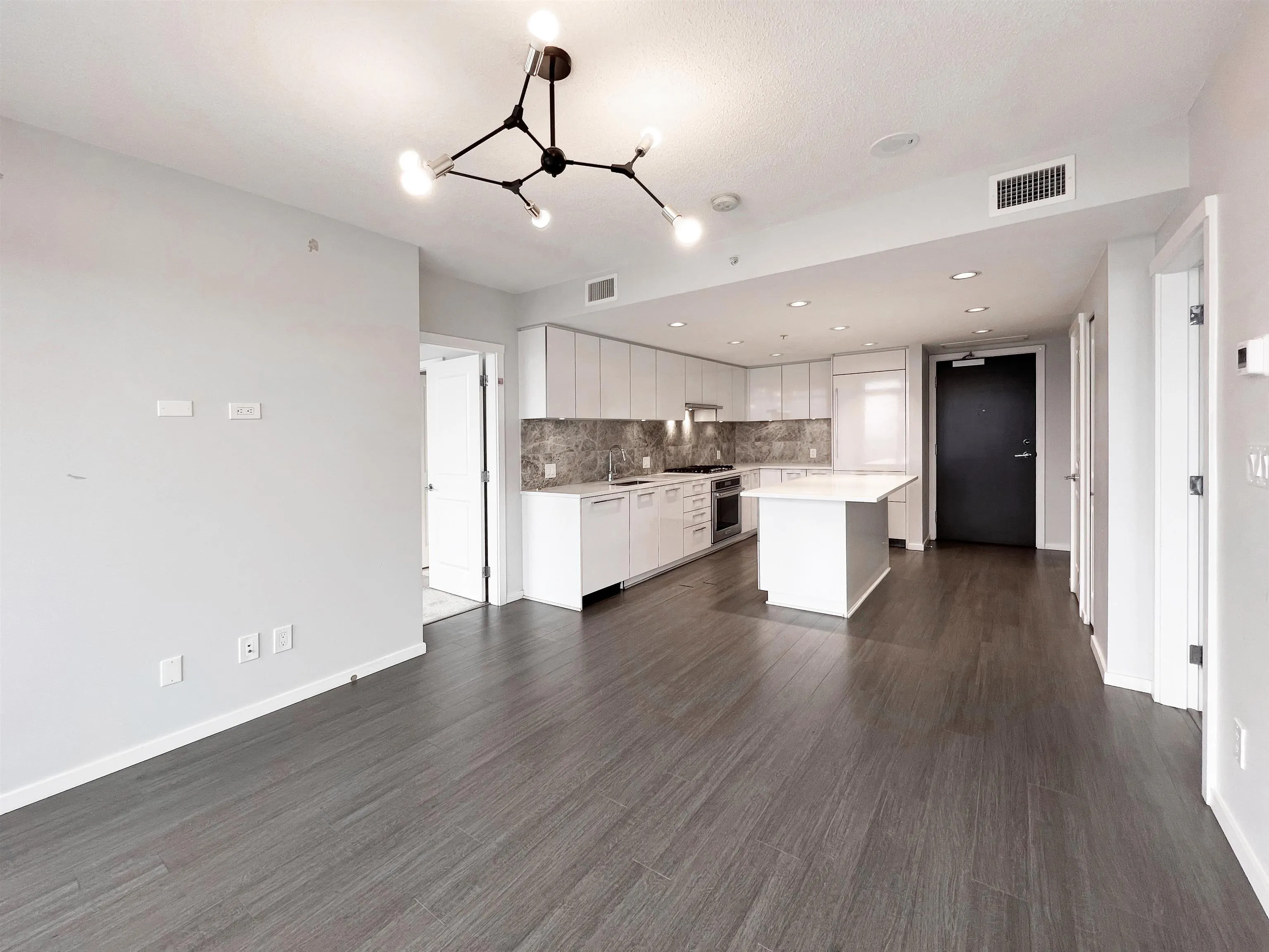 3307 6700 Dunblane Avenue