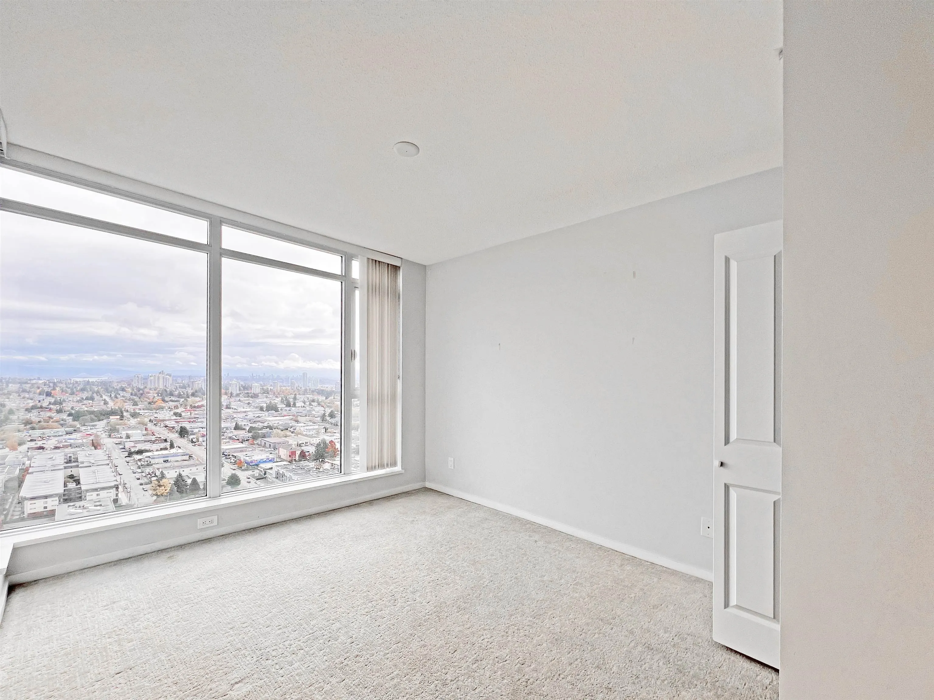 3307 6700 Dunblane Avenue