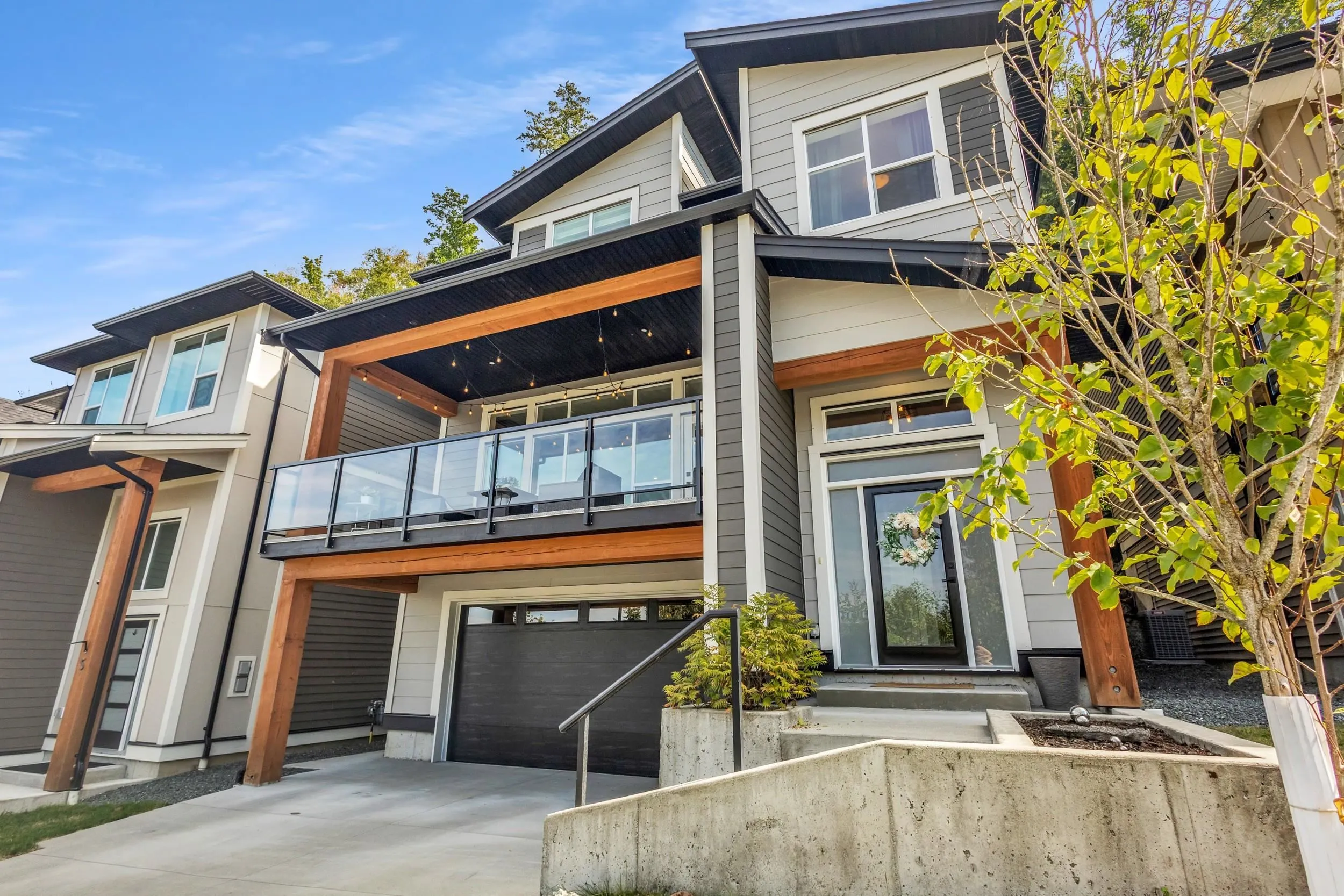 4 6262 Rexford Drive