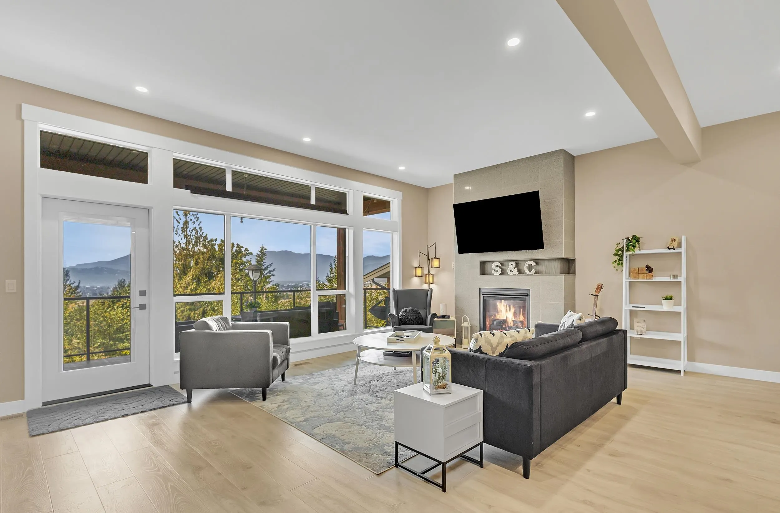 4 6262 Rexford Drive