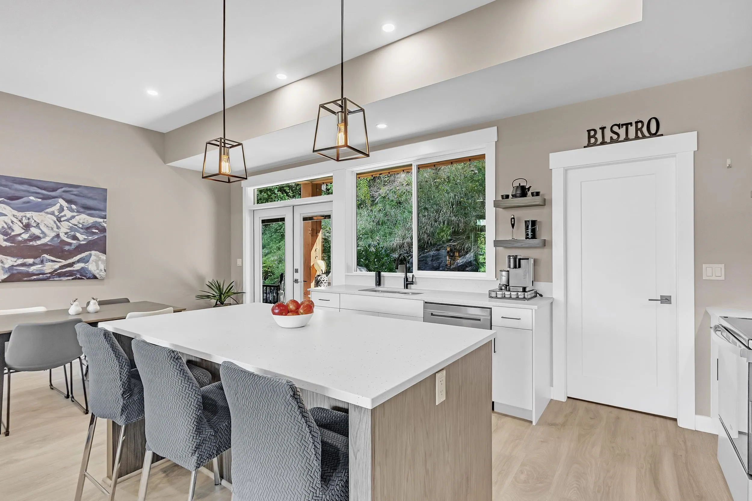 4 6262 Rexford Drive