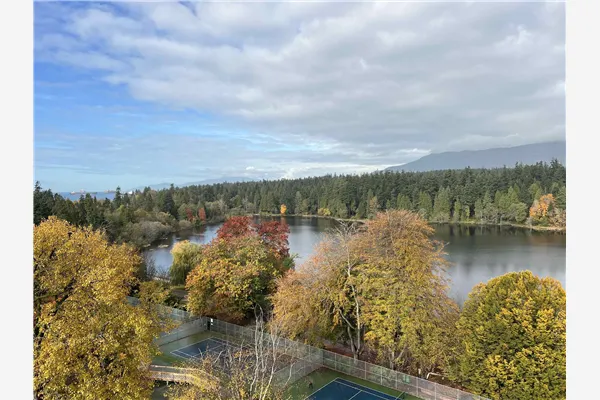 901 710 Chilco Street