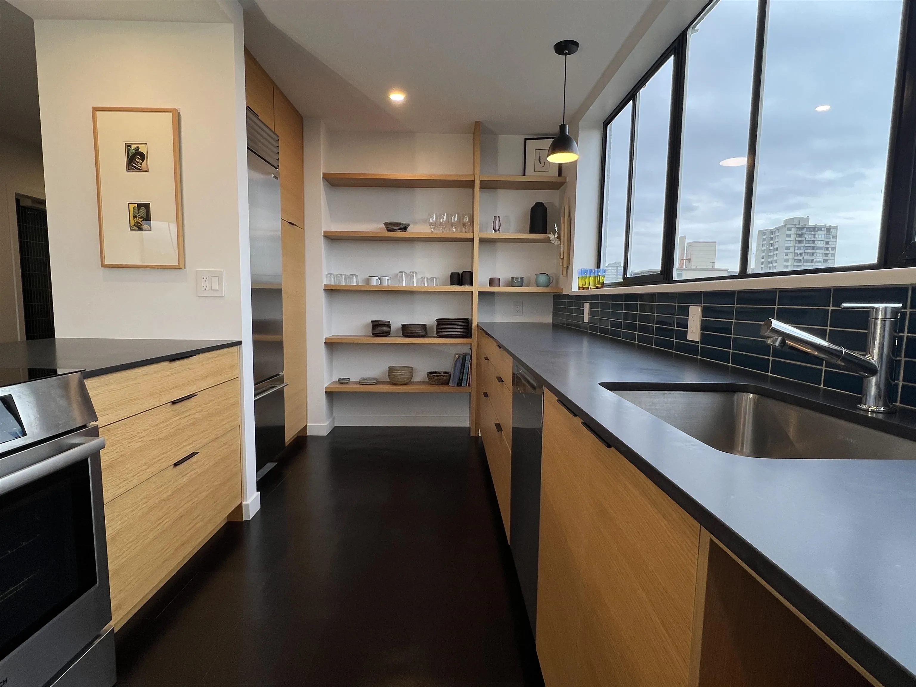 901 710 Chilco Street