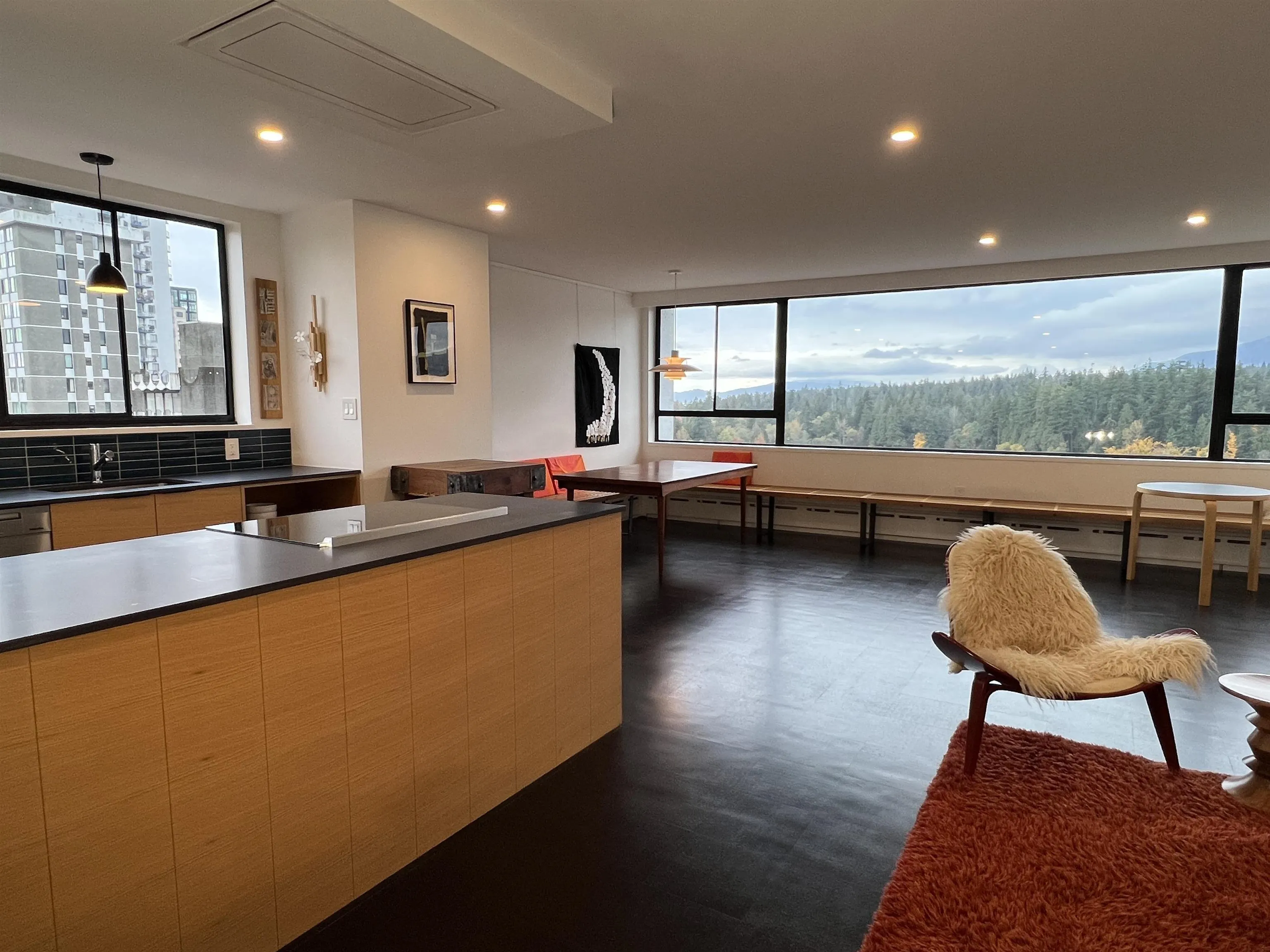 901 710 Chilco Street