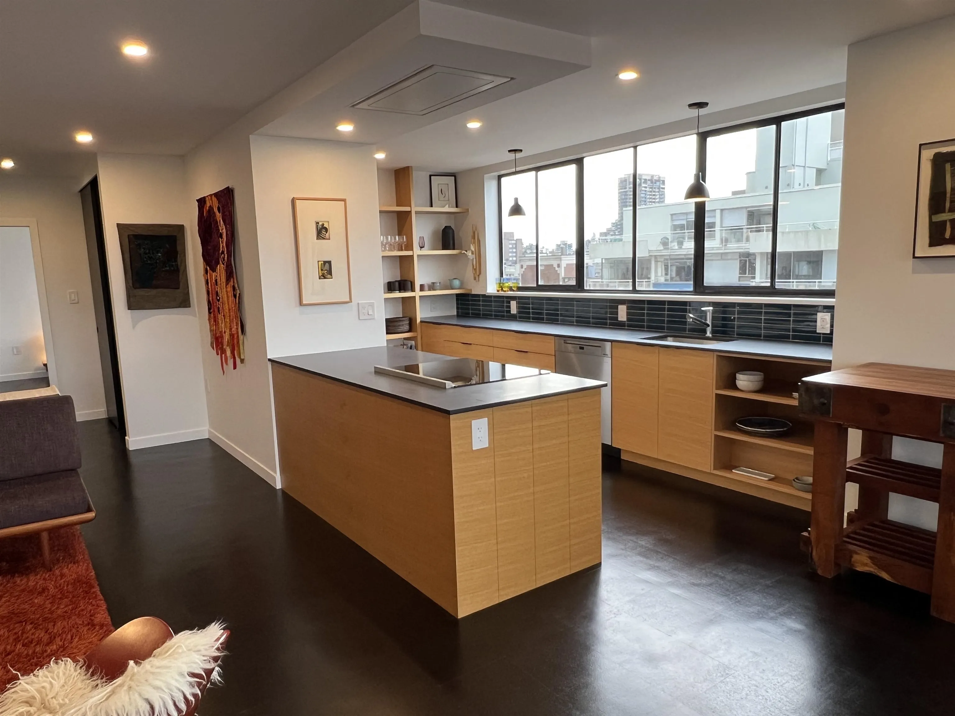 901 710 Chilco Street