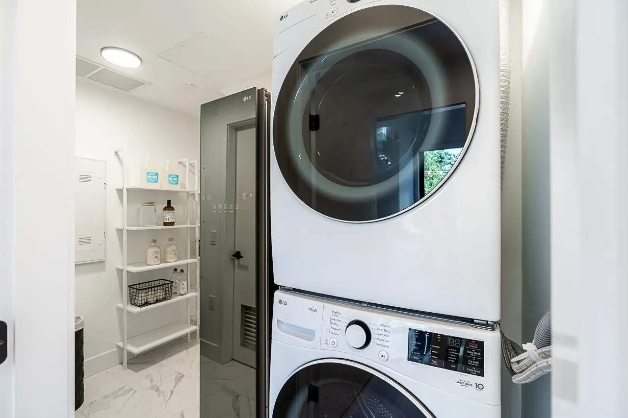 202 539 W 28th Avenue