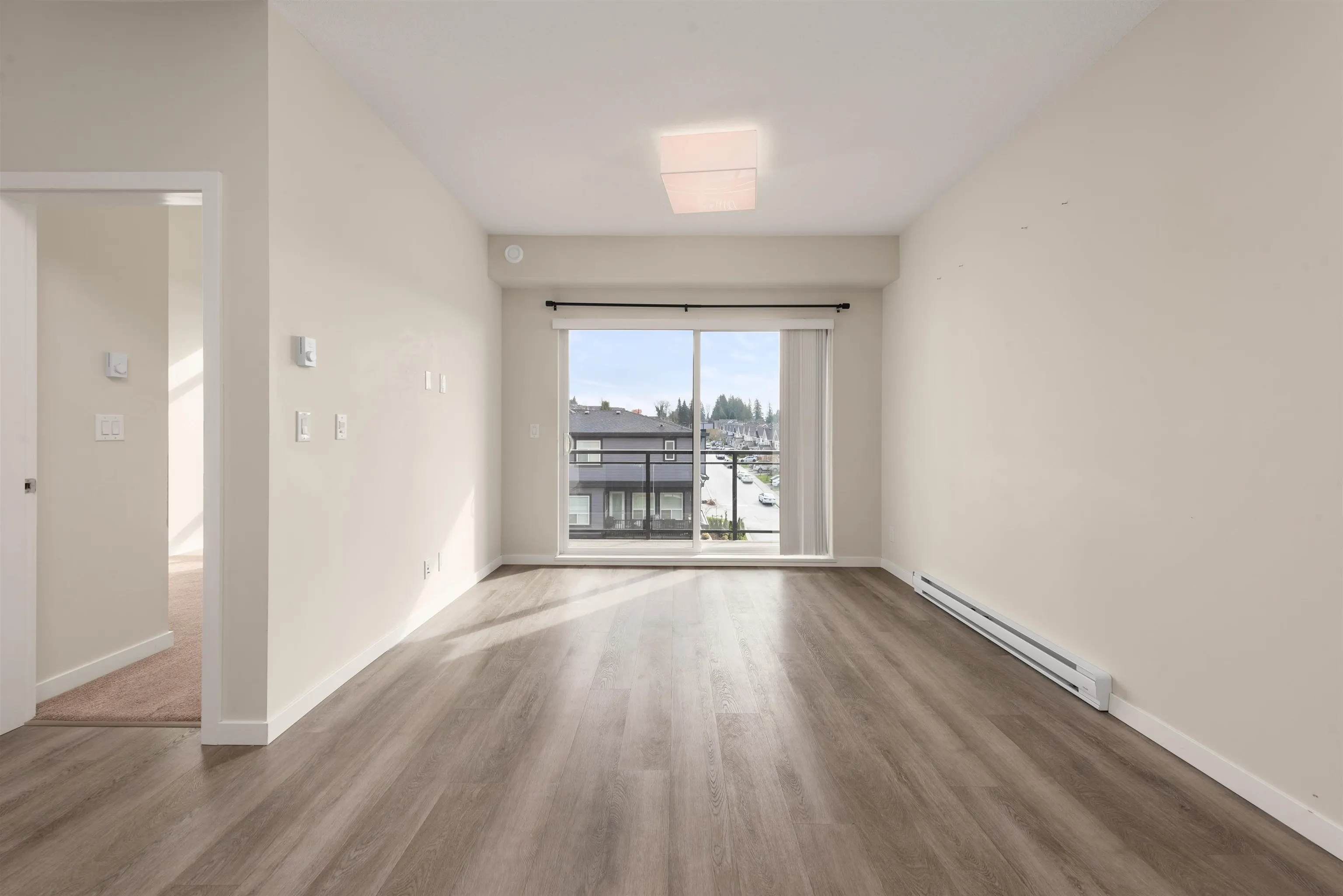 B407 20087 68 Avenue