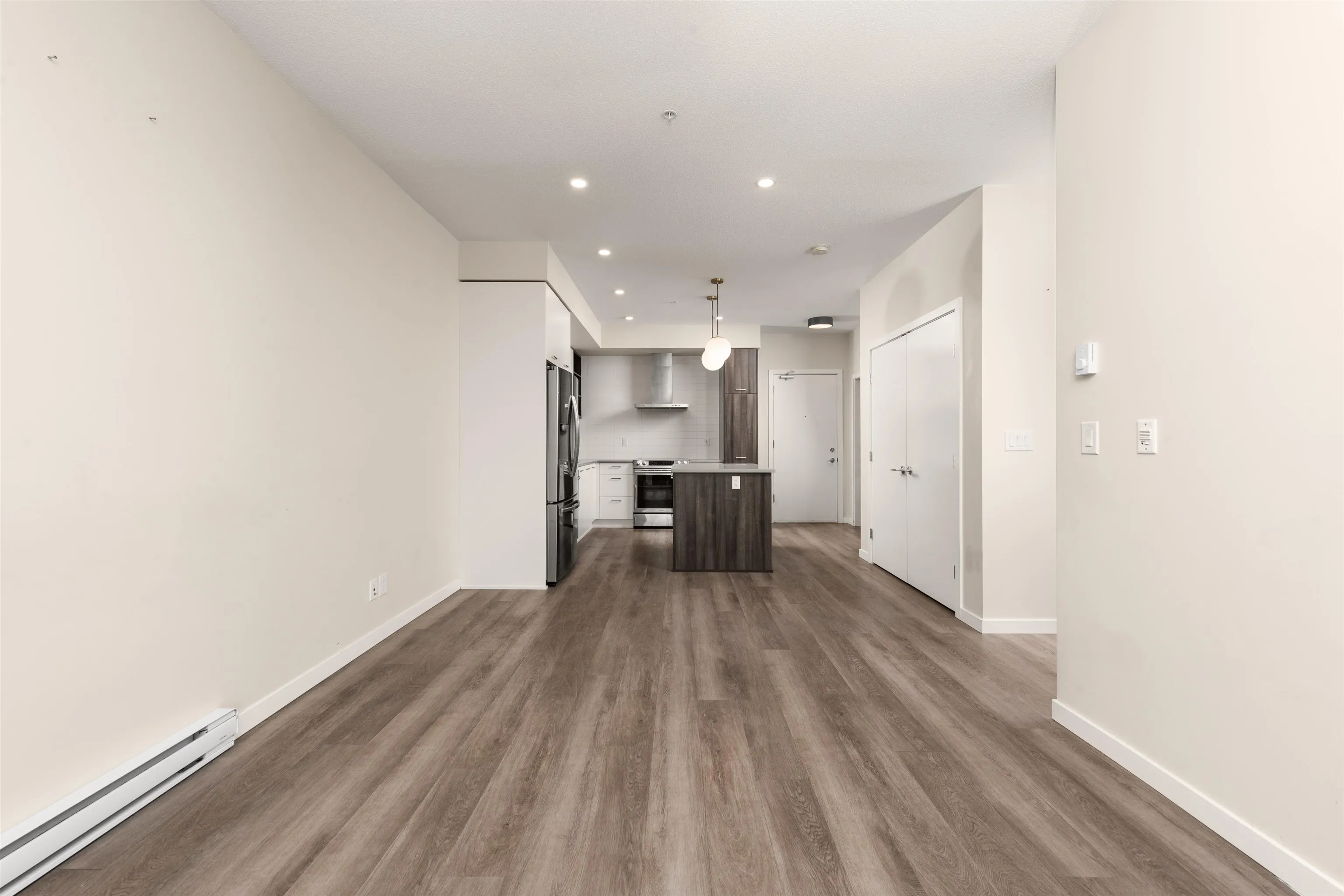 B407 20087 68 Avenue