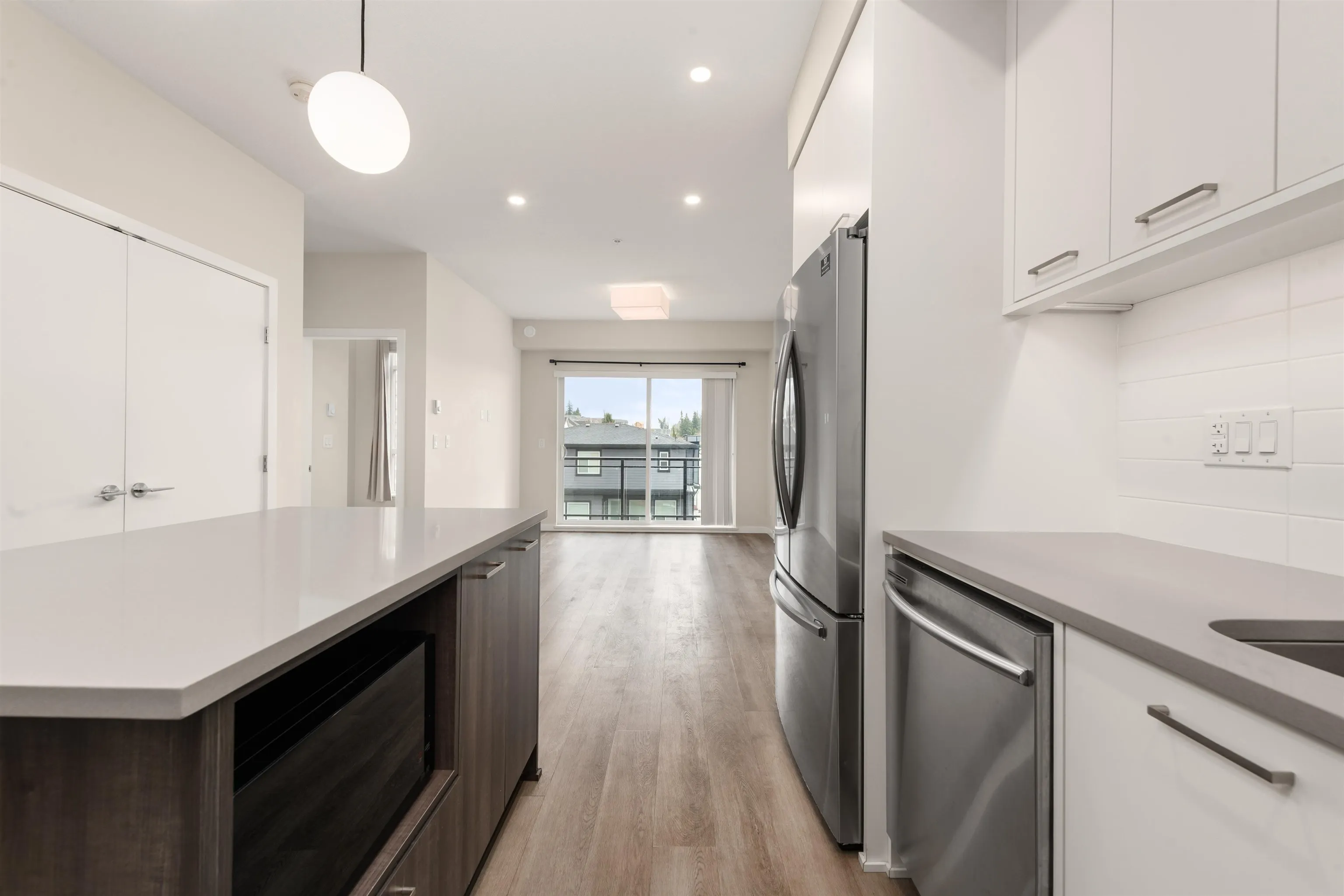 B407 20087 68 Avenue