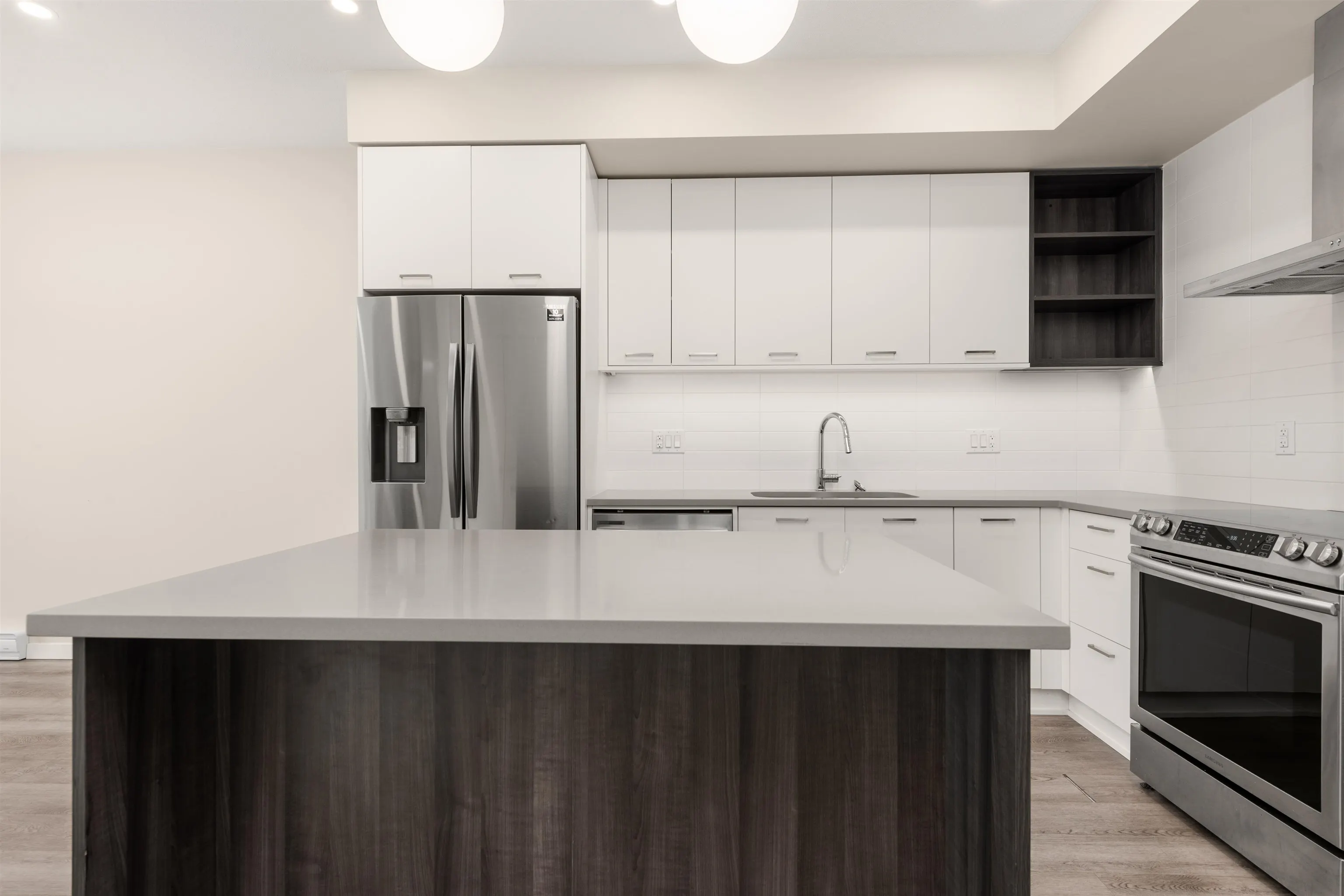 B407 20087 68 Avenue