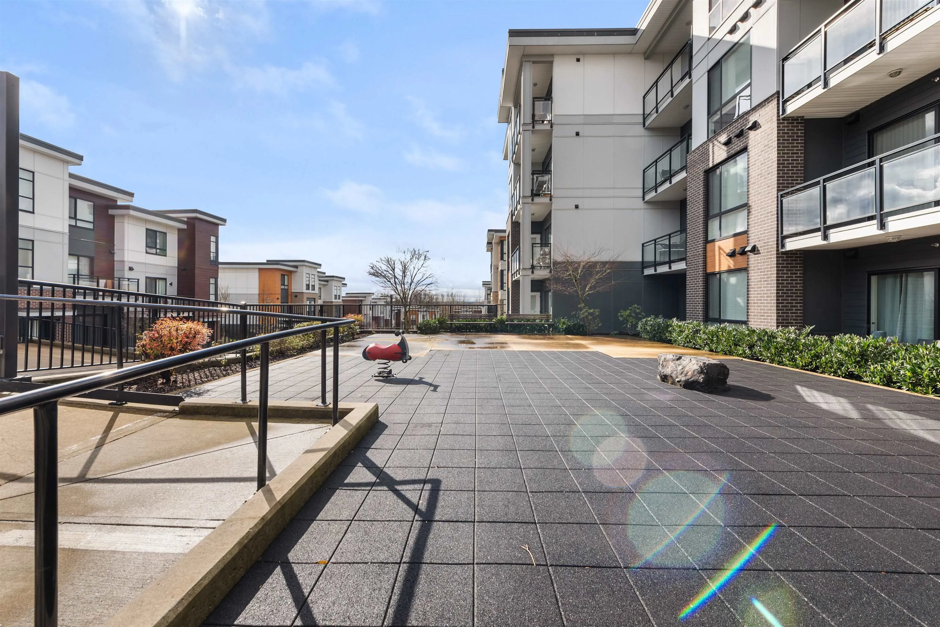 B407 20087 68 Avenue