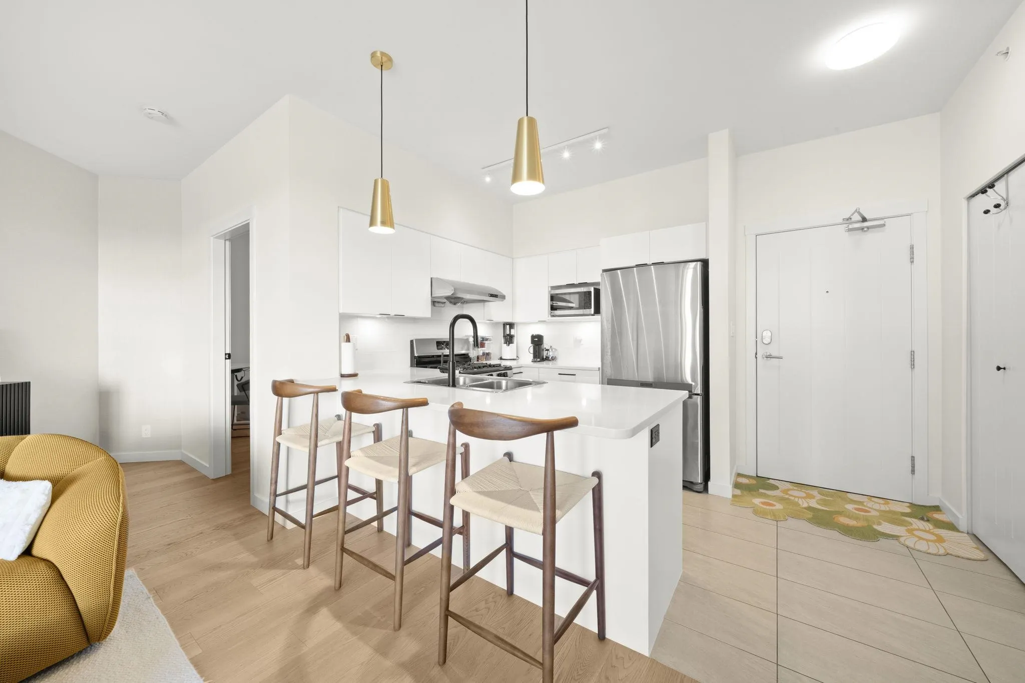 417 10880 No. 5 Road