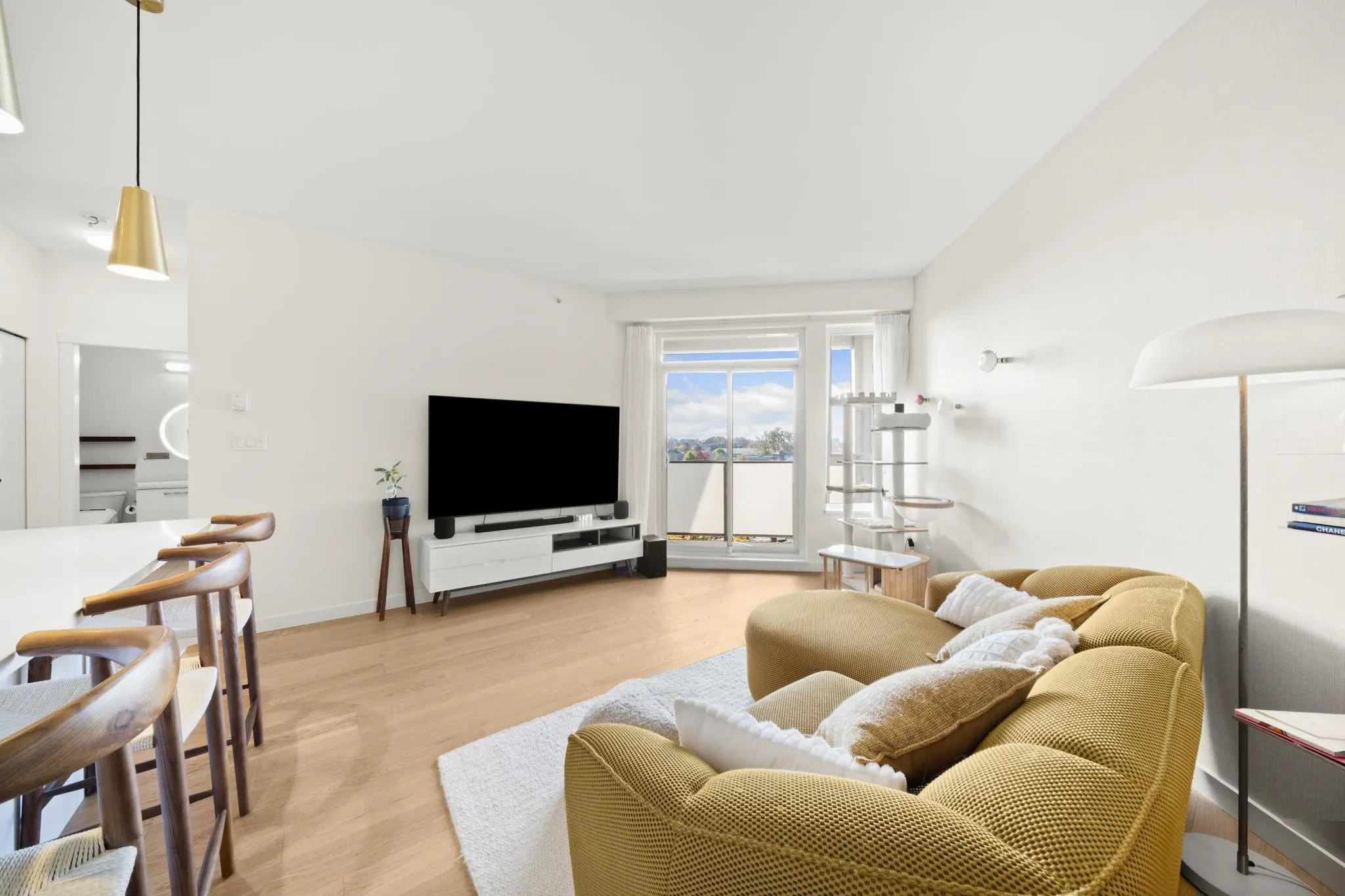 417 10880 No. 5 Road