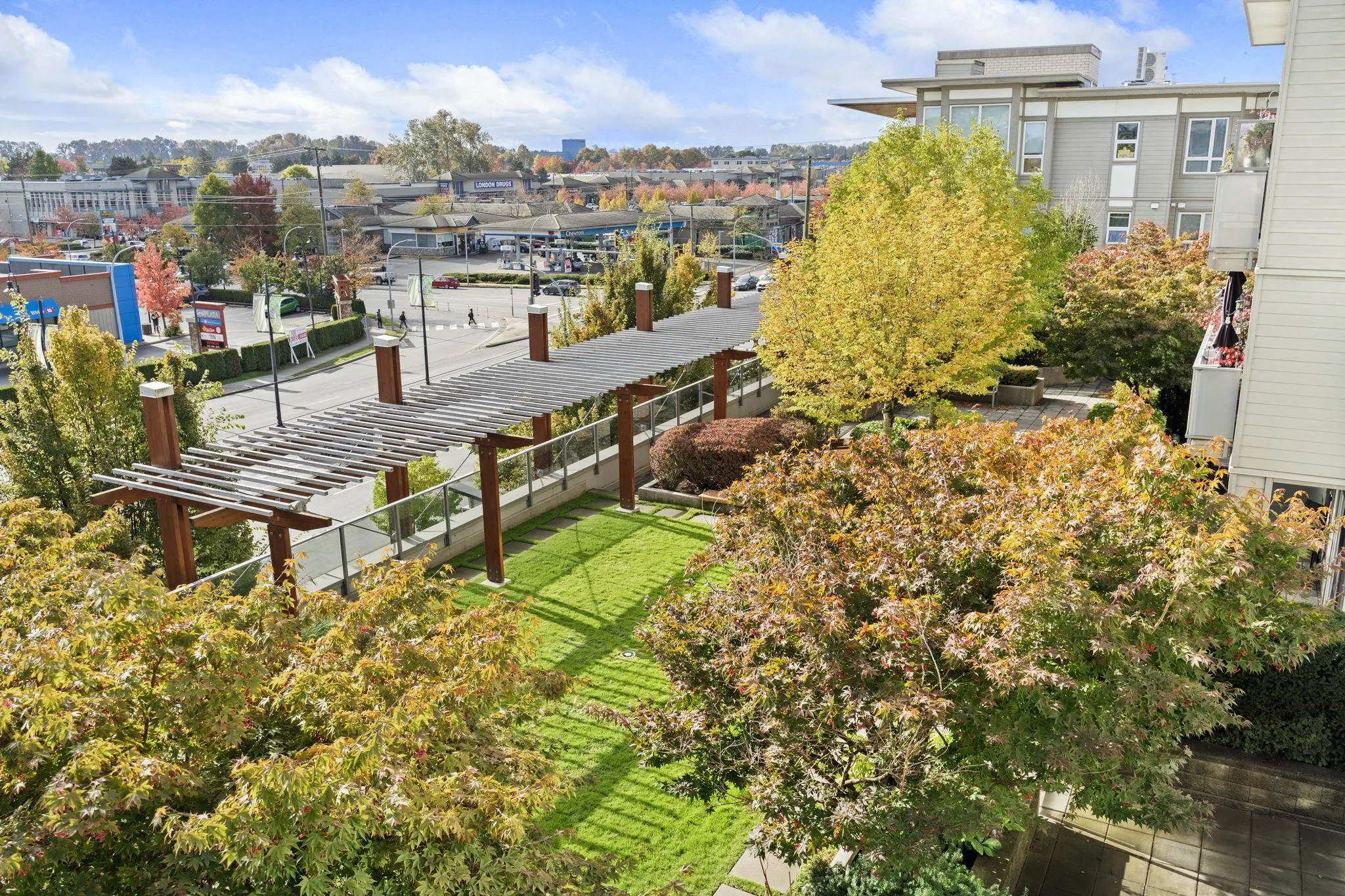 417 10880 No. 5 Road