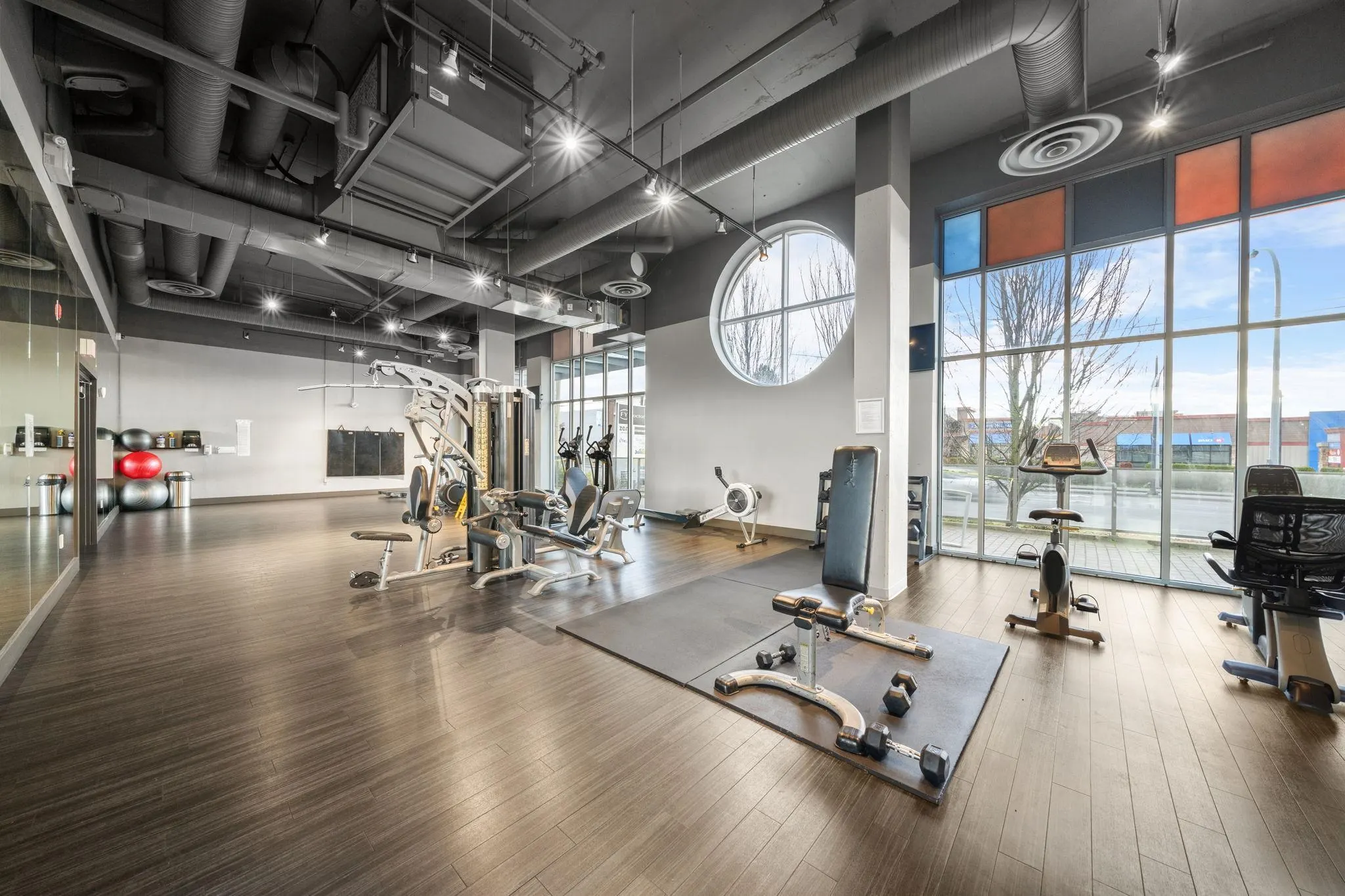 417 10880 No. 5 Road