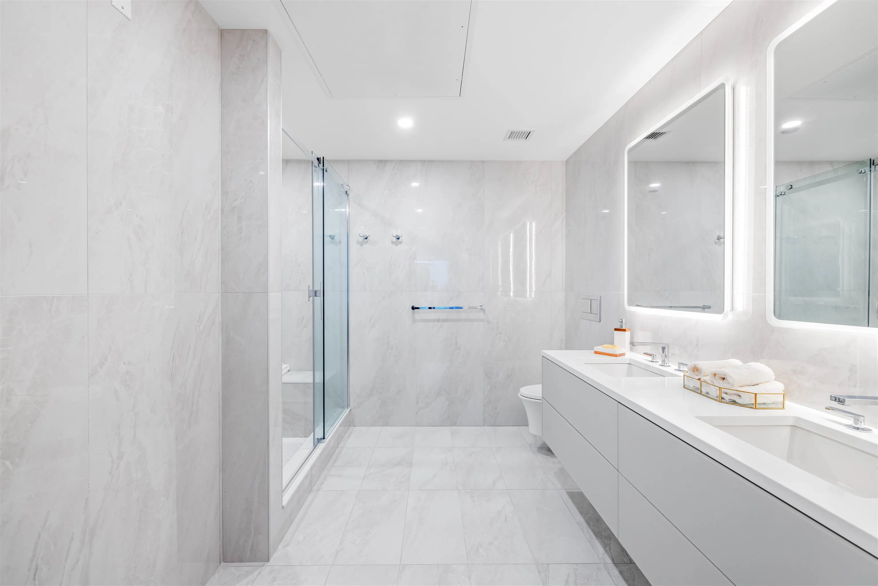 206 1331 Marine Drive