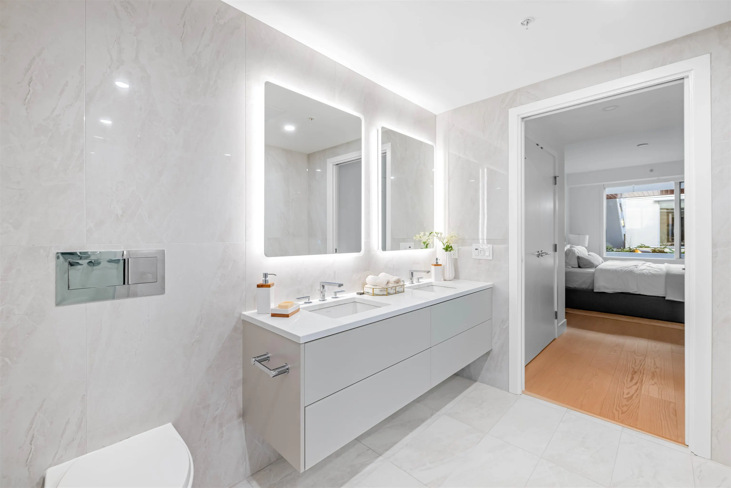 206 1331 Marine Drive