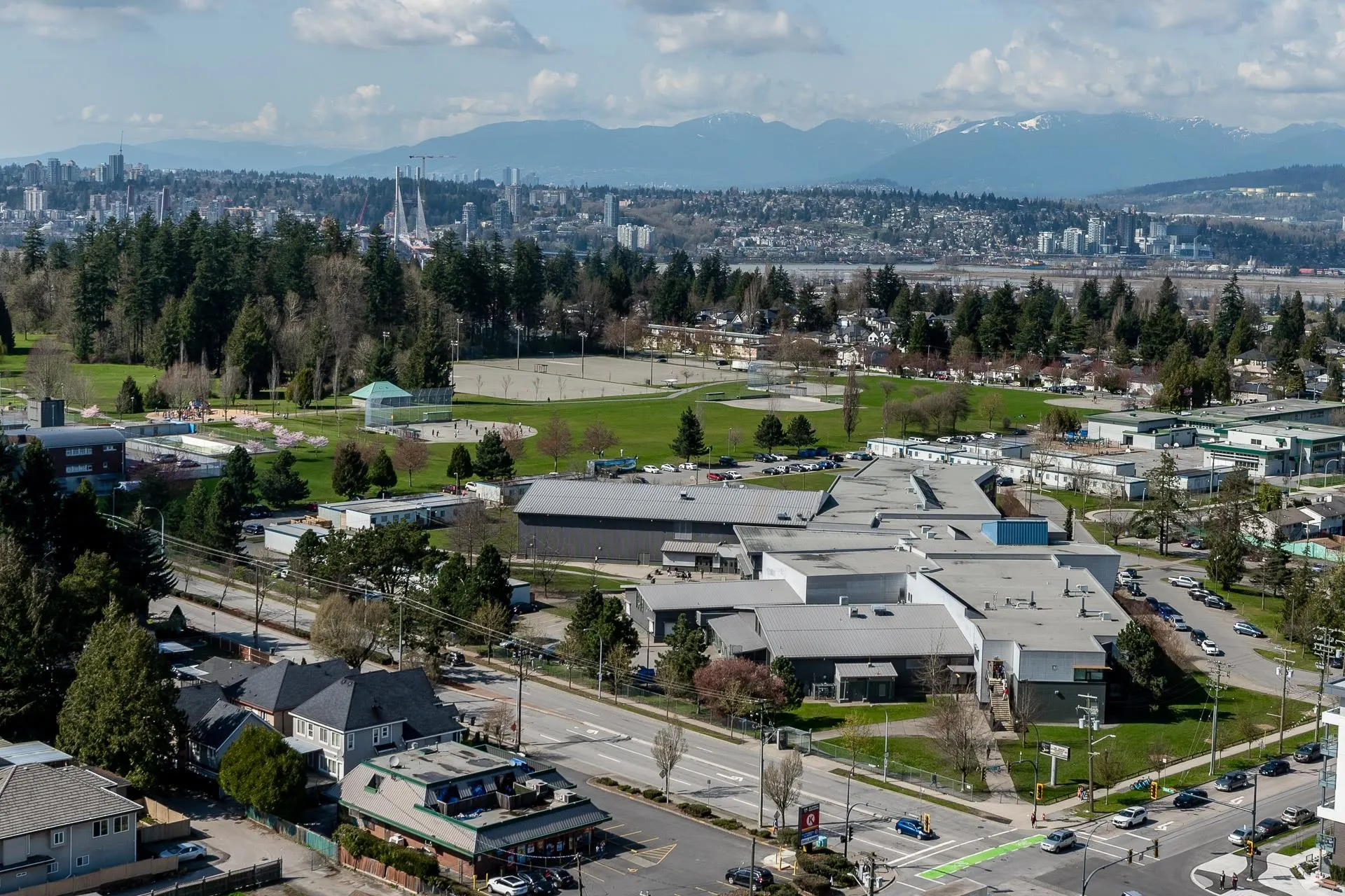 2604 10333 133 Street