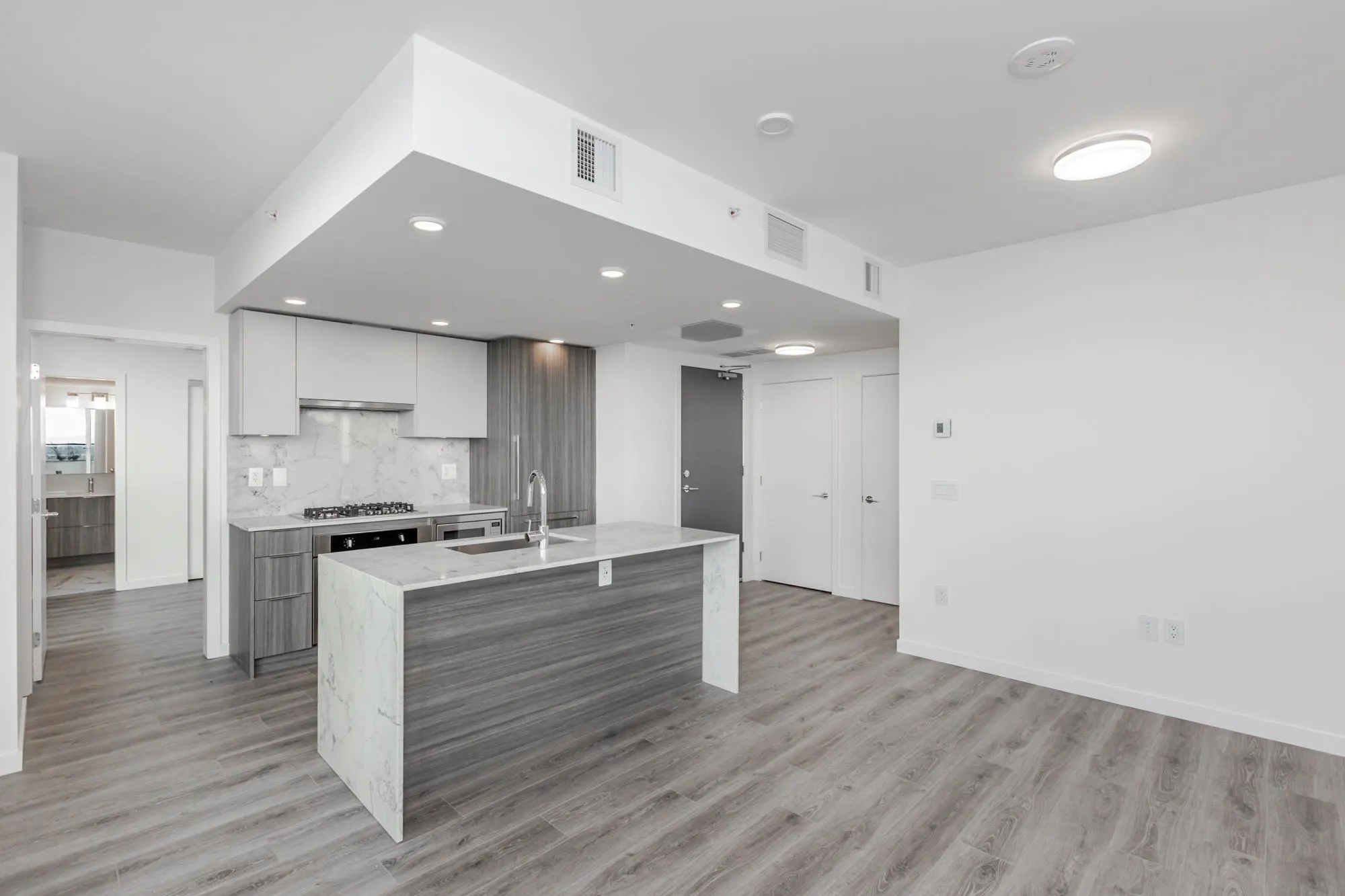 2604 10333 133 Street