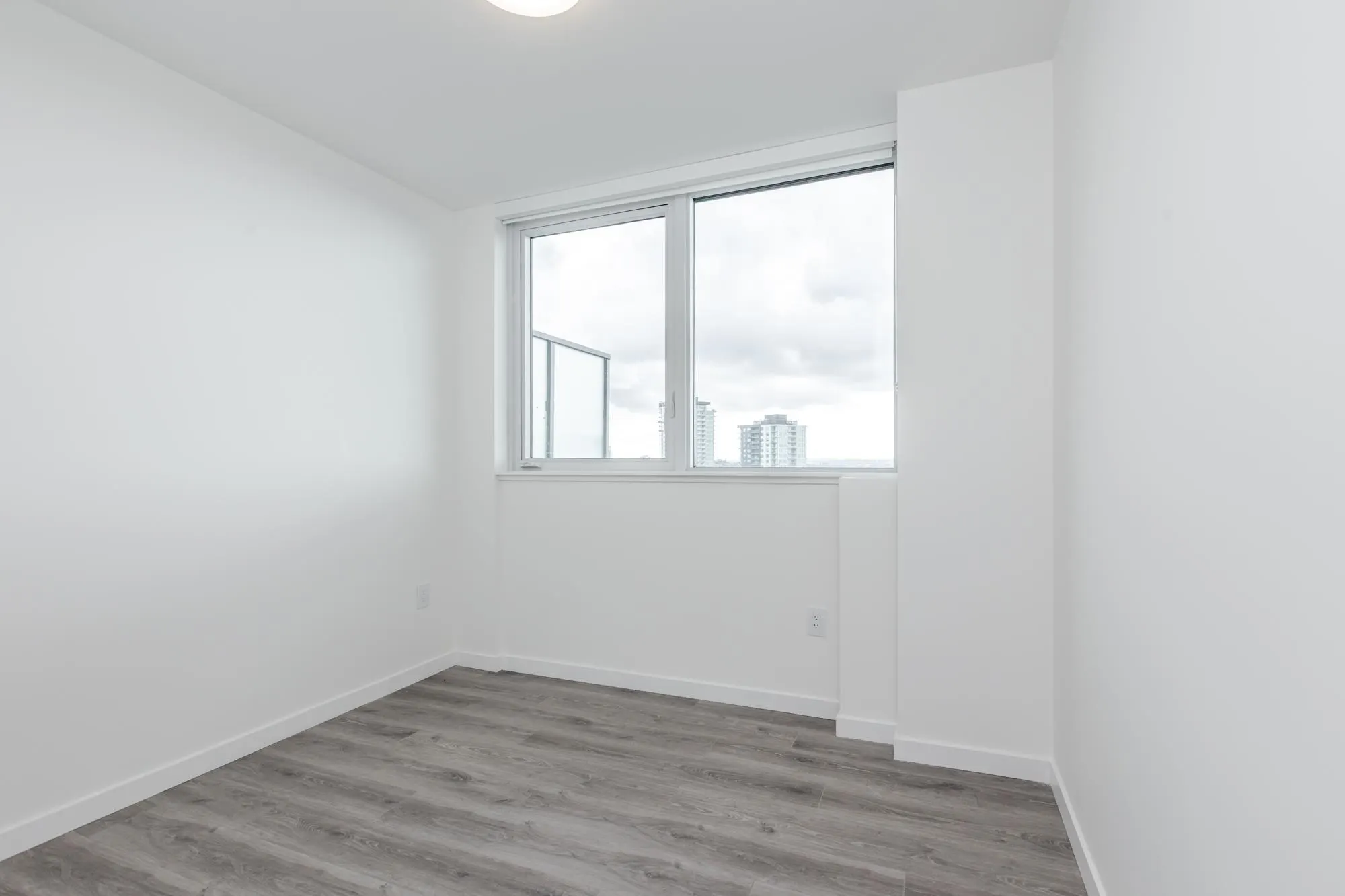 2604 10333 133 Street