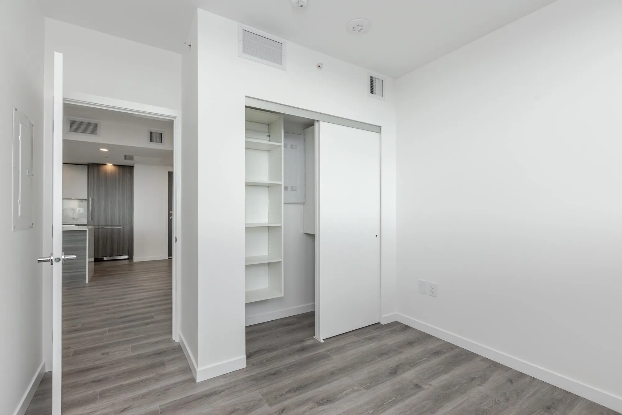 2604 10333 133 Street