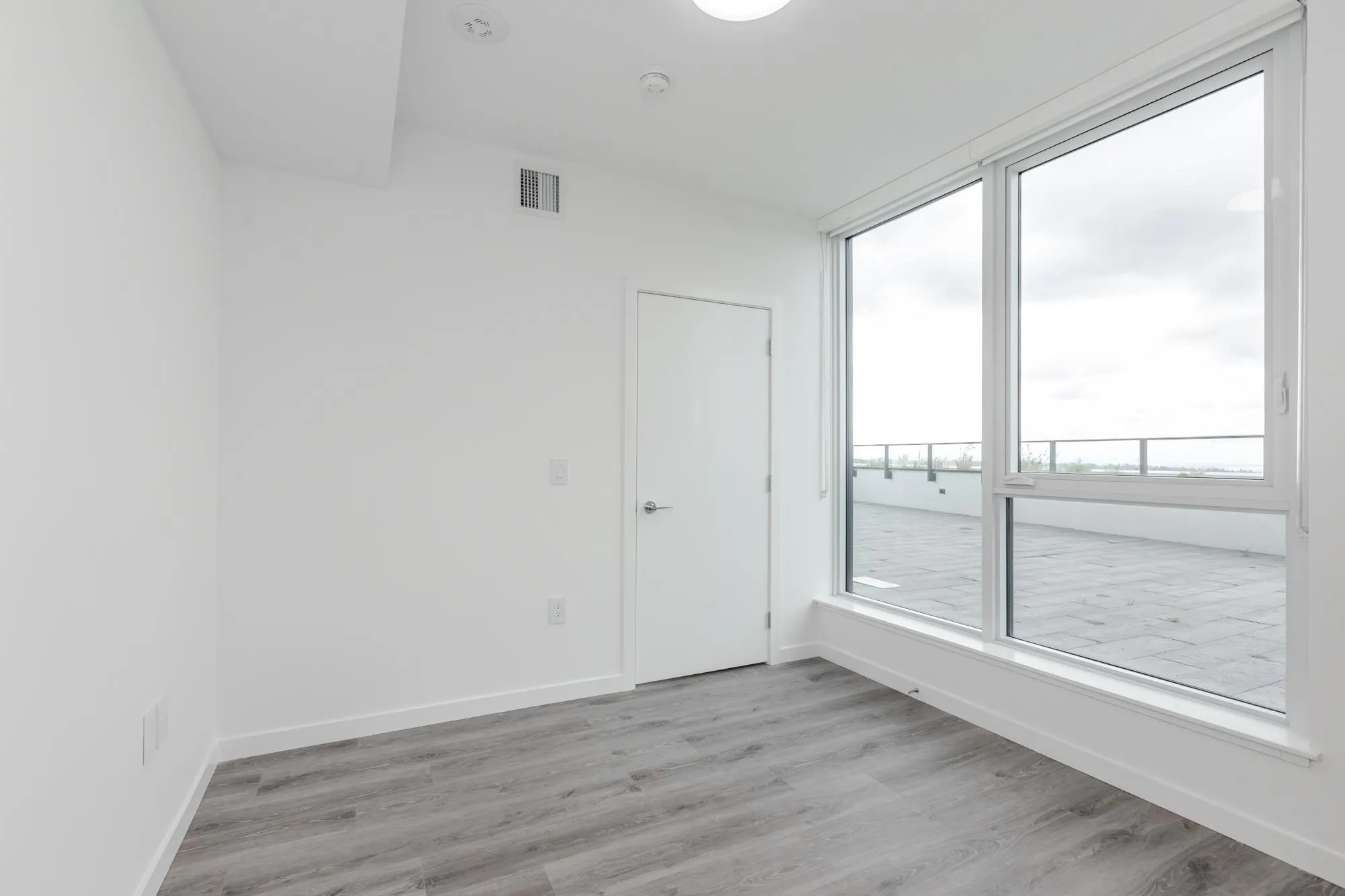 2604 10333 133 Street