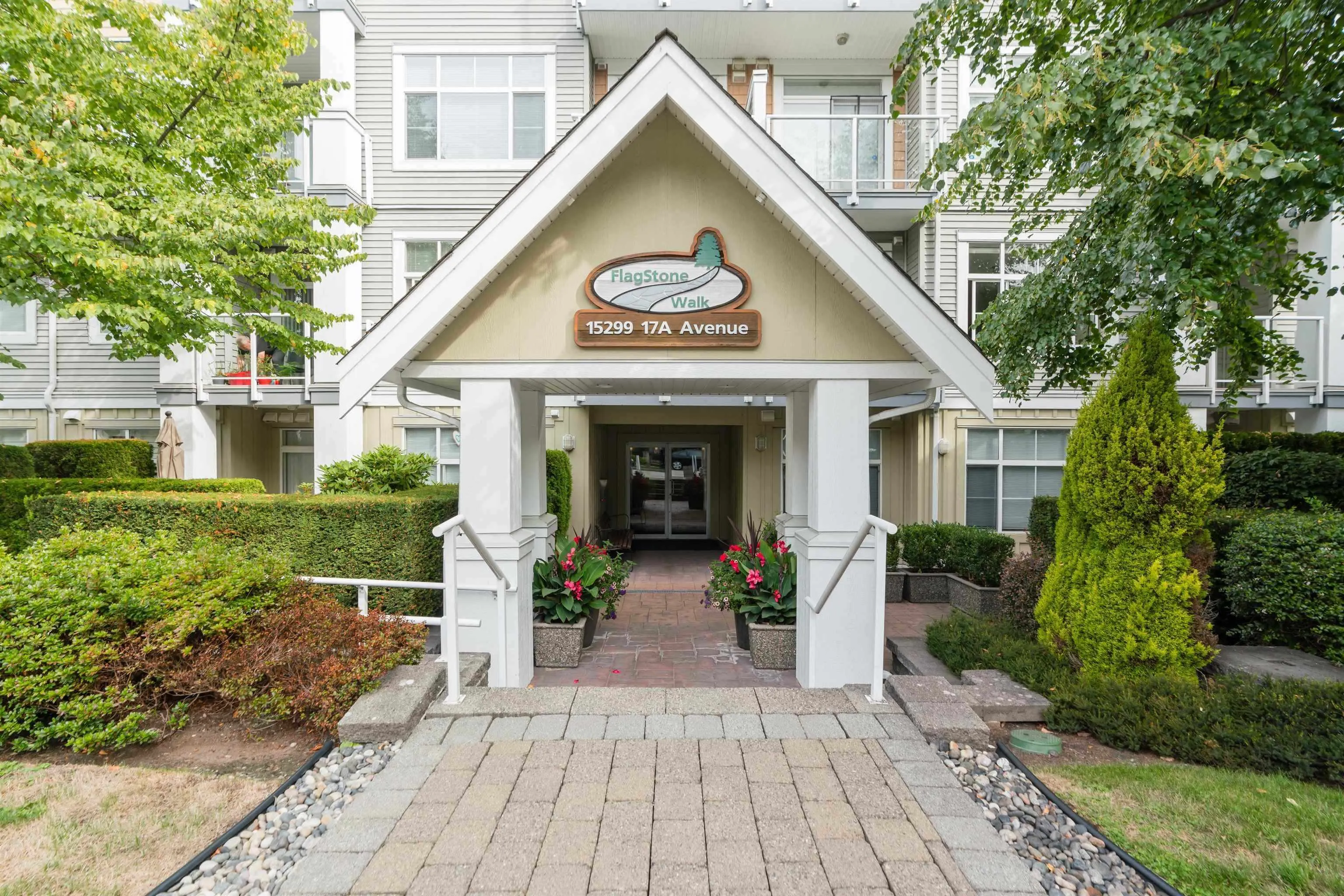 101 15299 17a Avenue