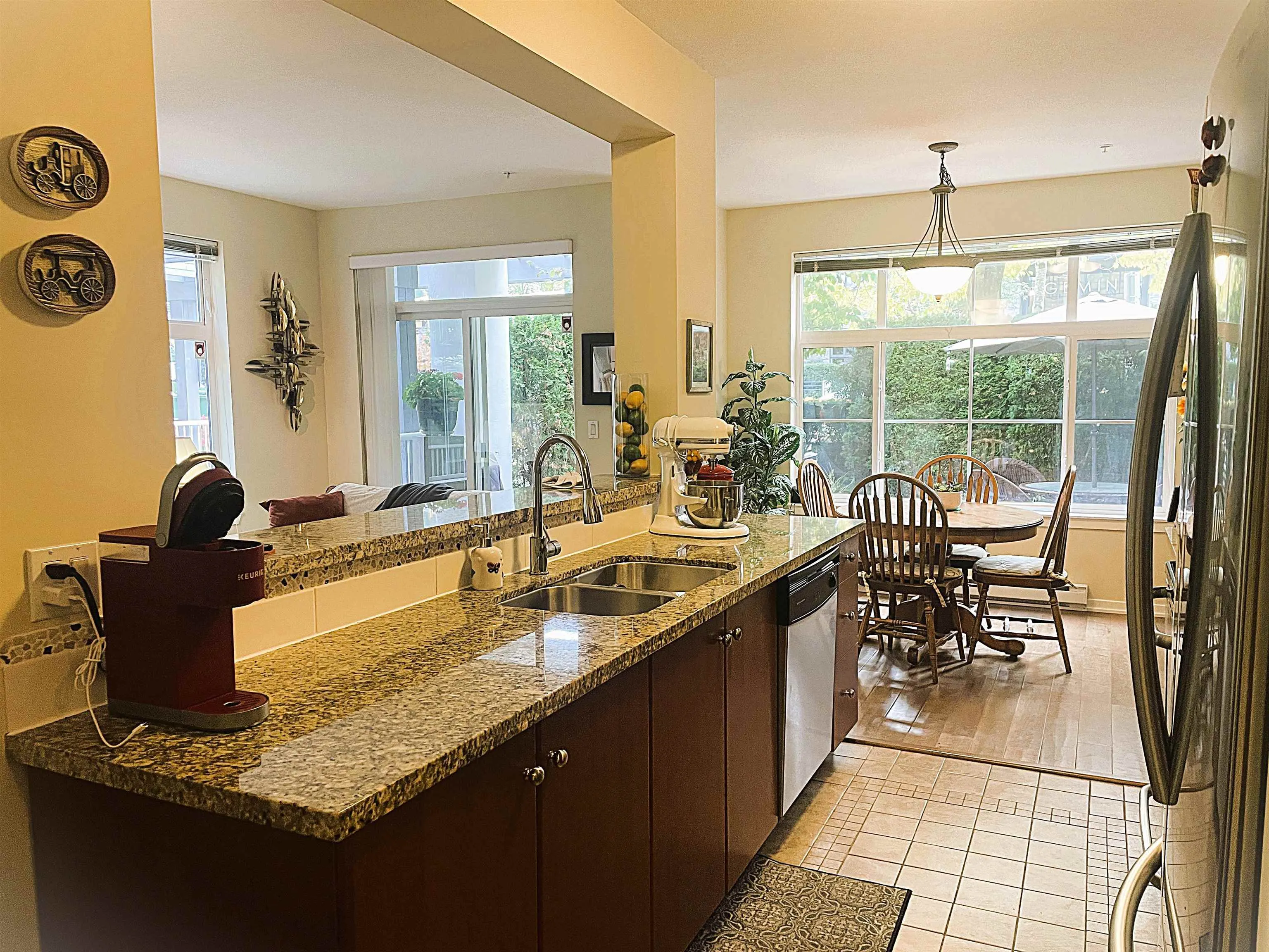 101 15299 17a Avenue