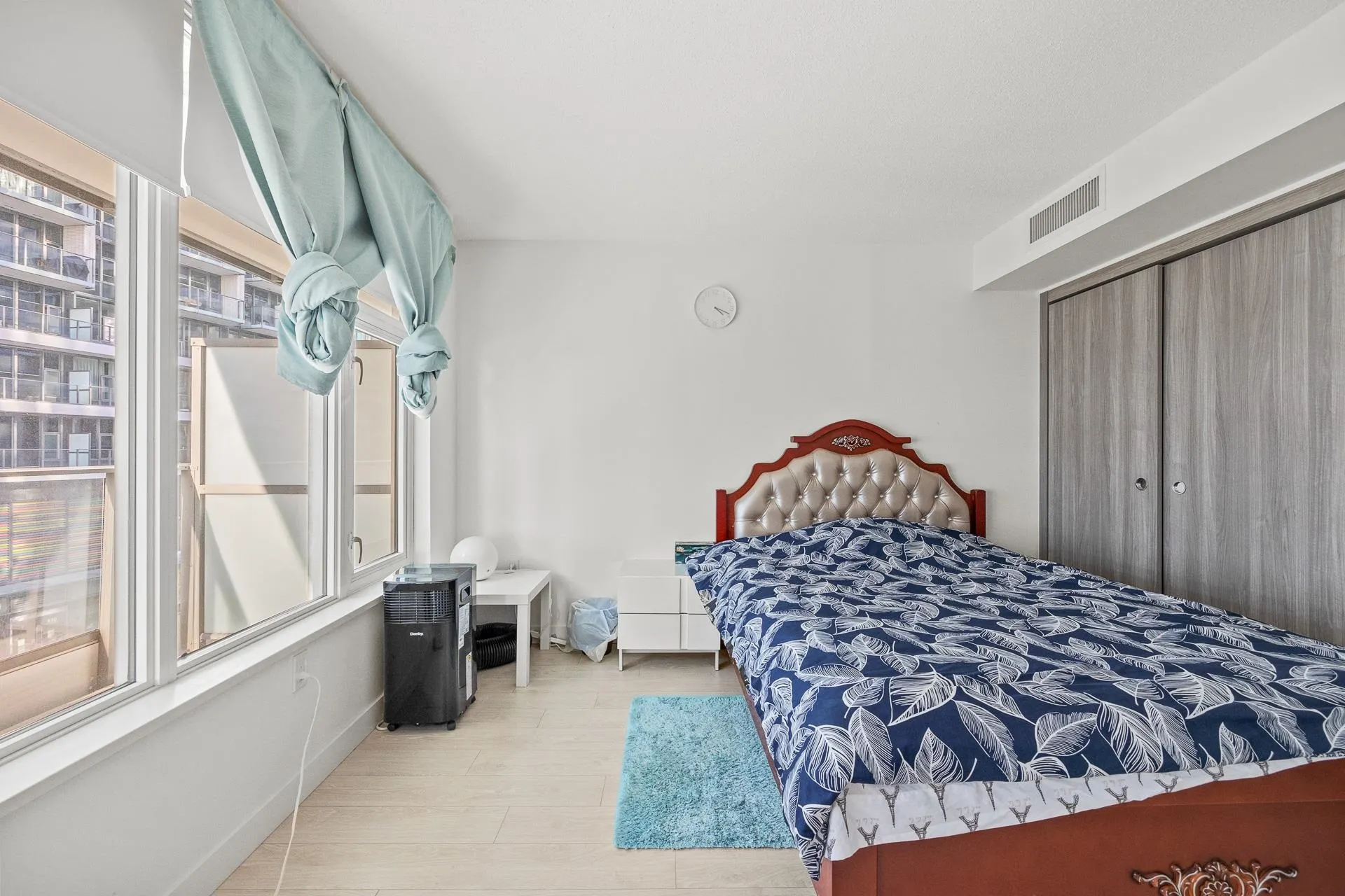 382 8608 Hazelbridge Way