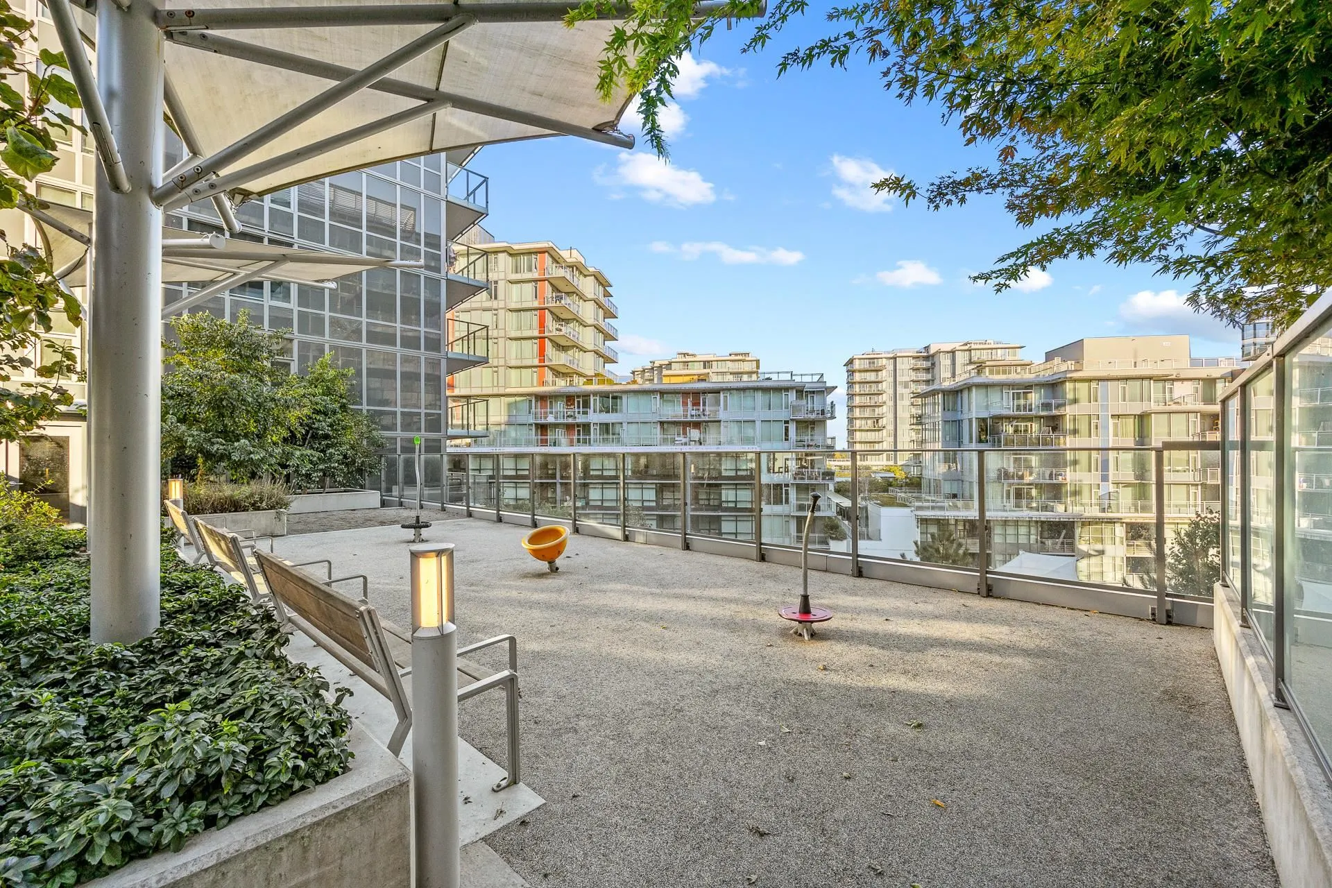 382 8608 Hazelbridge Way