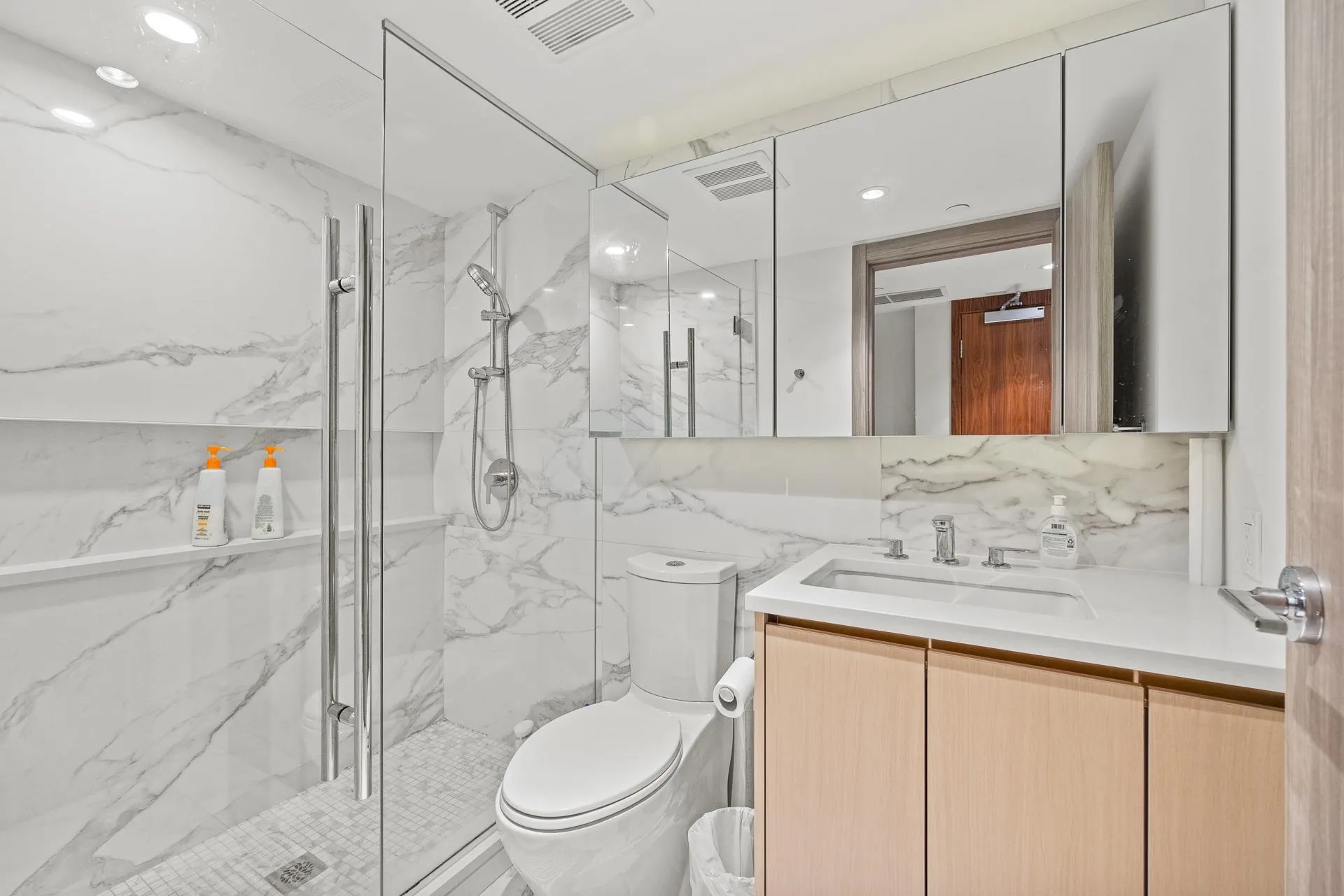 382 8608 Hazelbridge Way