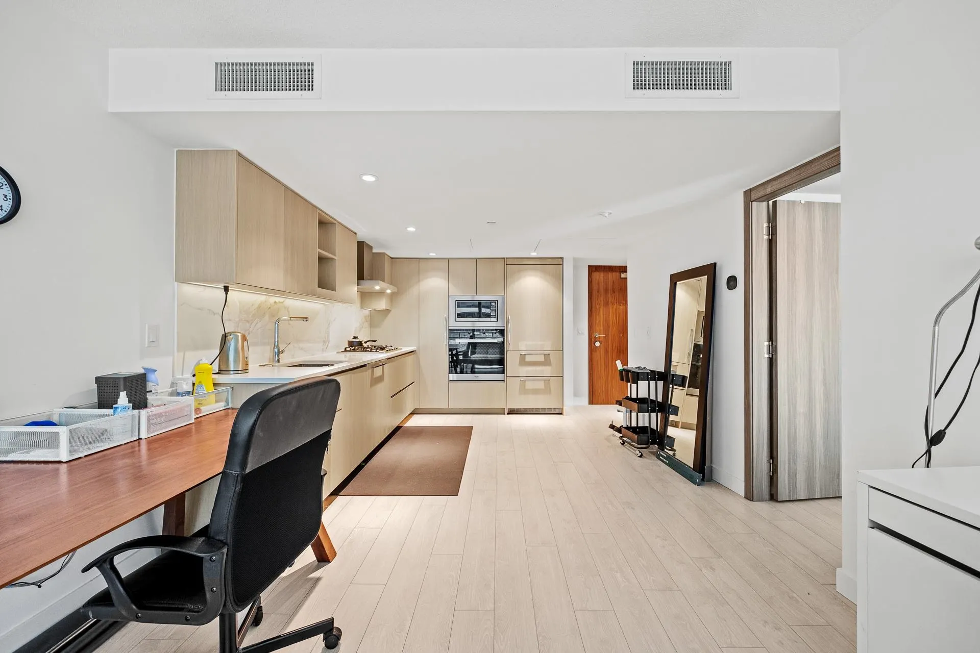 382 8608 Hazelbridge Way