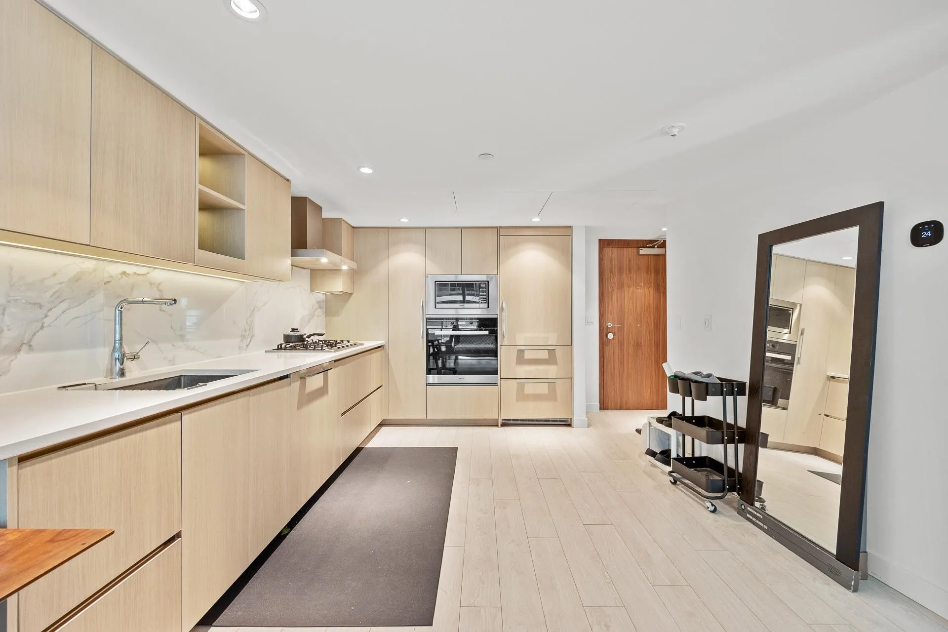 382 8608 Hazelbridge Way