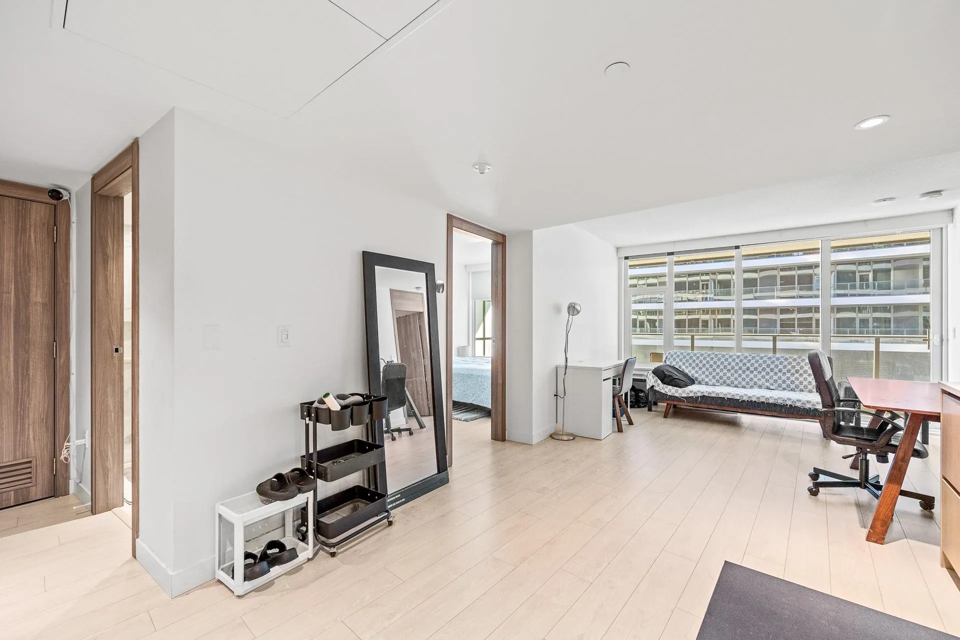 382 8608 Hazelbridge Way