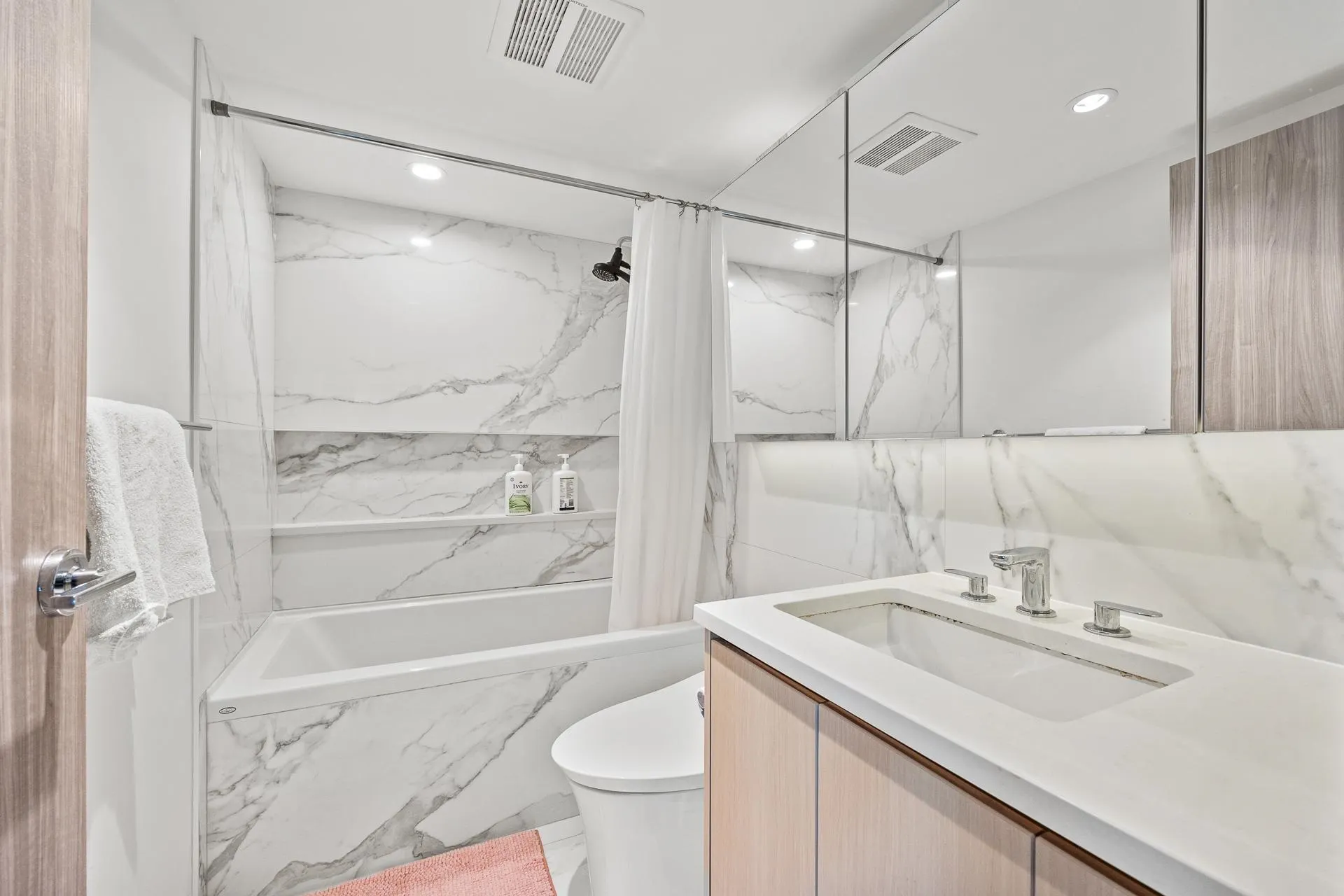 382 8608 Hazelbridge Way