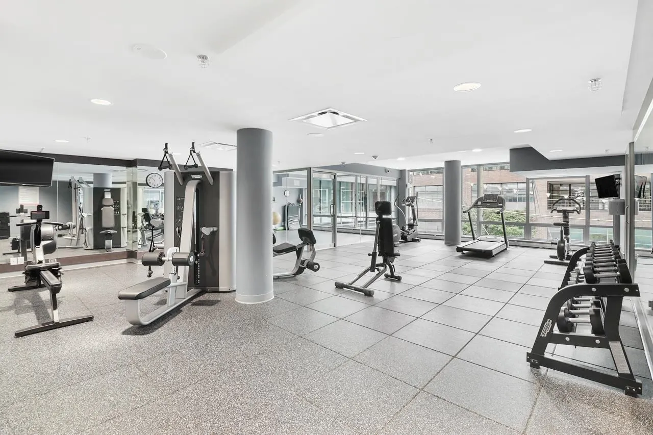 3201 1283 Howe Street