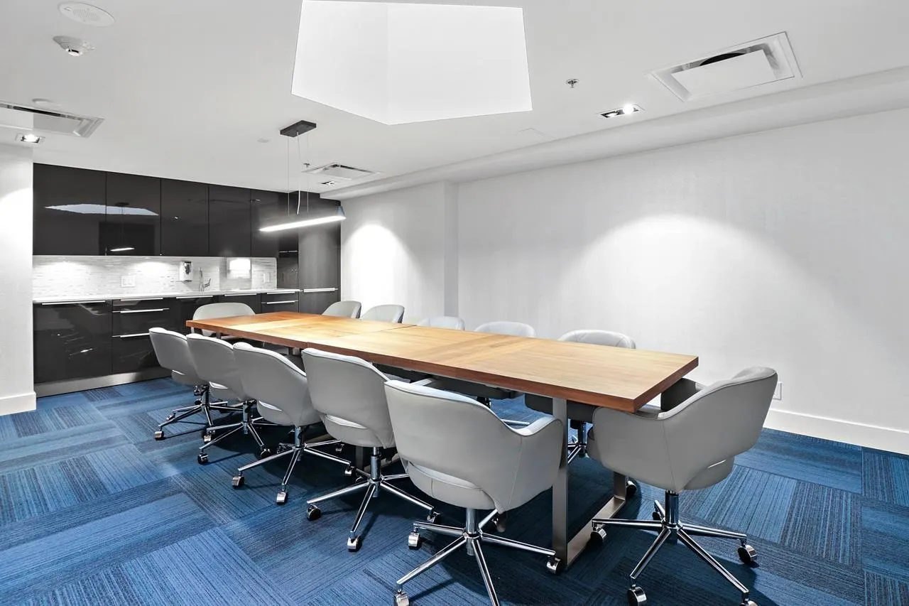 3201 1283 Howe Street