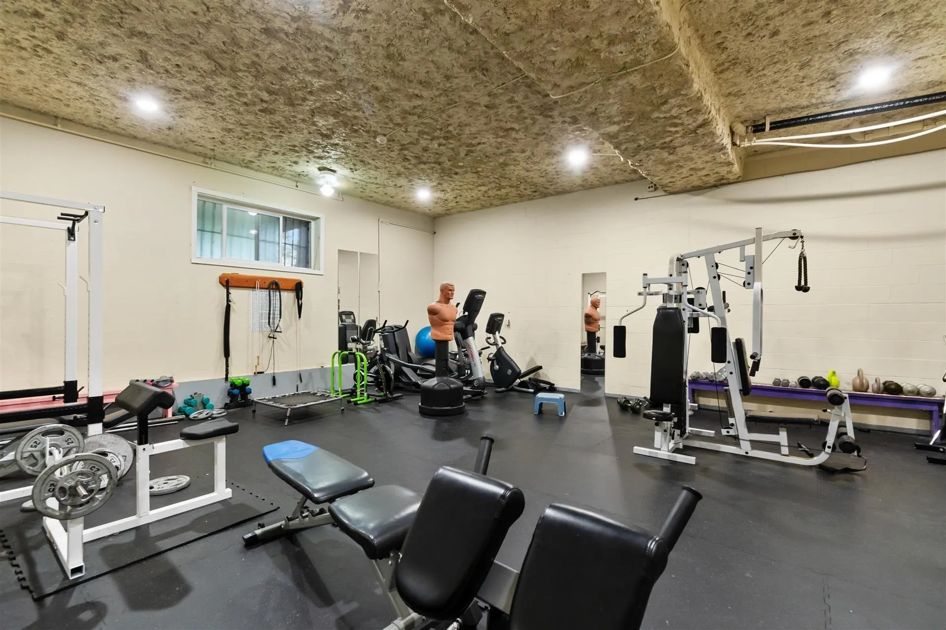 102 200 Westhill Place