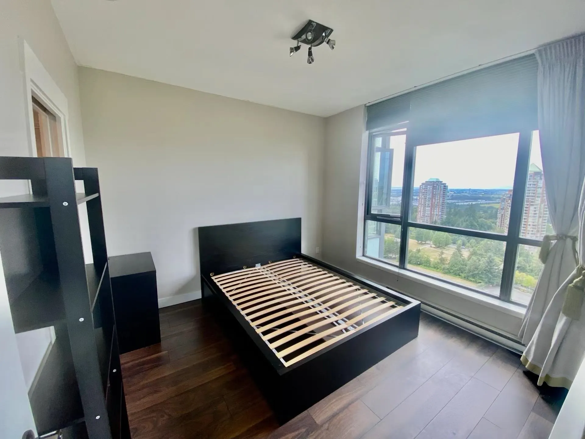 2902 7088 18th Avenue