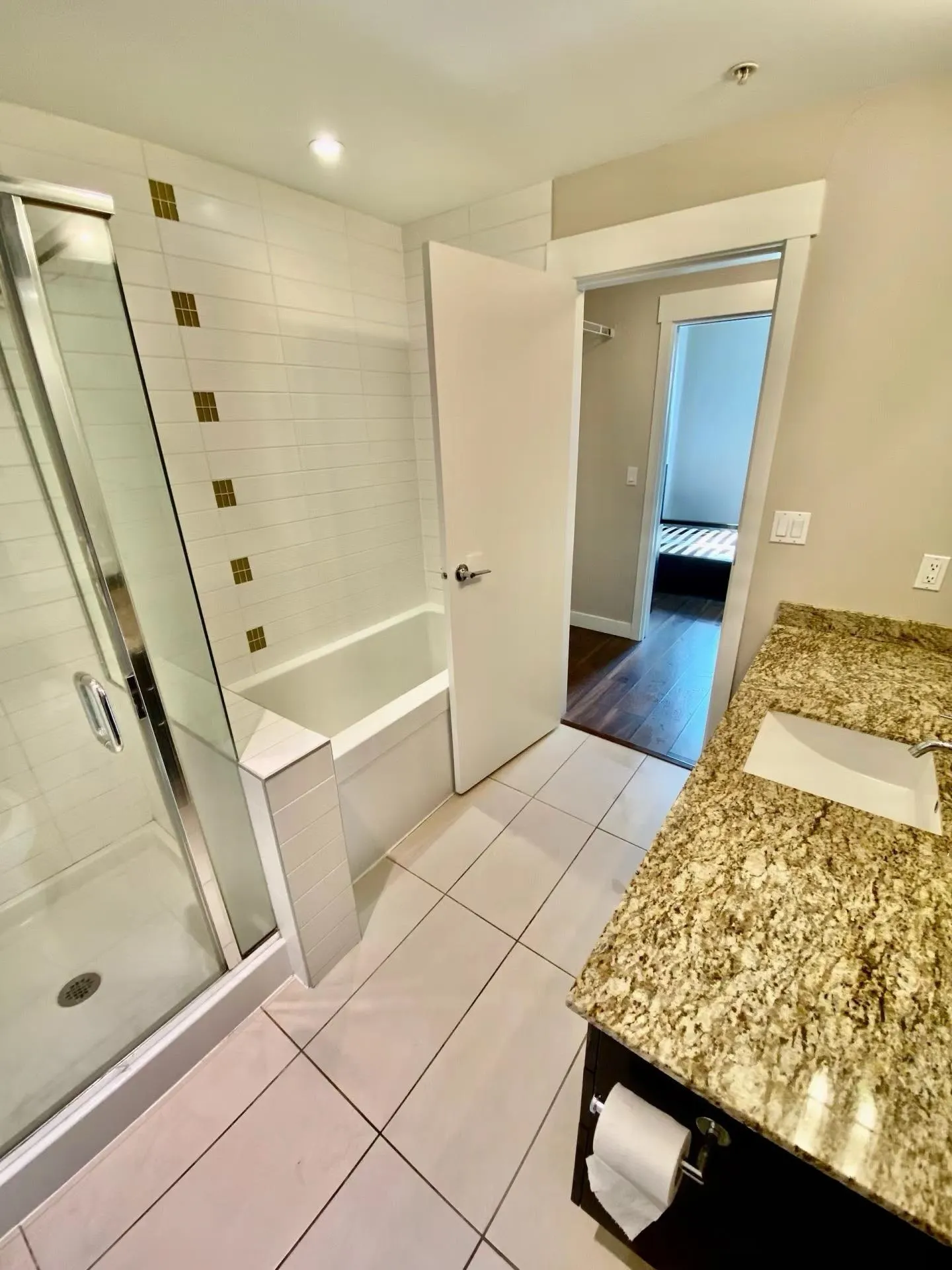 2902 7088 18th Avenue