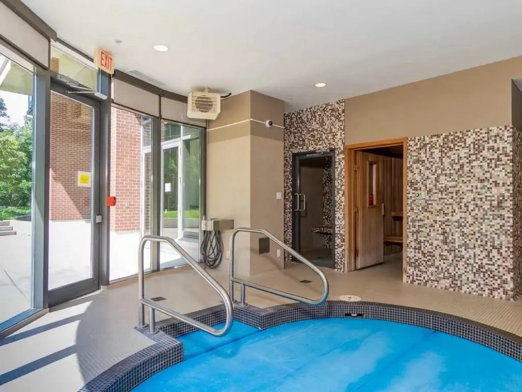 2902 7088 18th Avenue