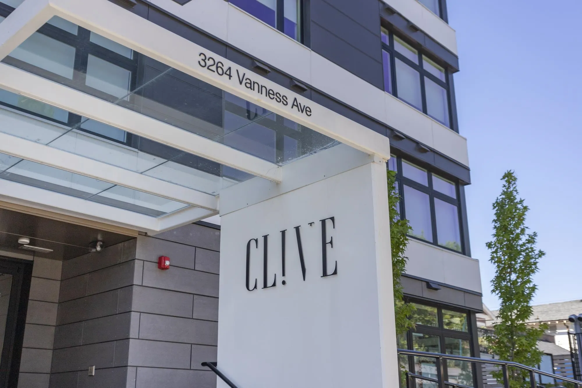 204 3264 Vanness Avenue